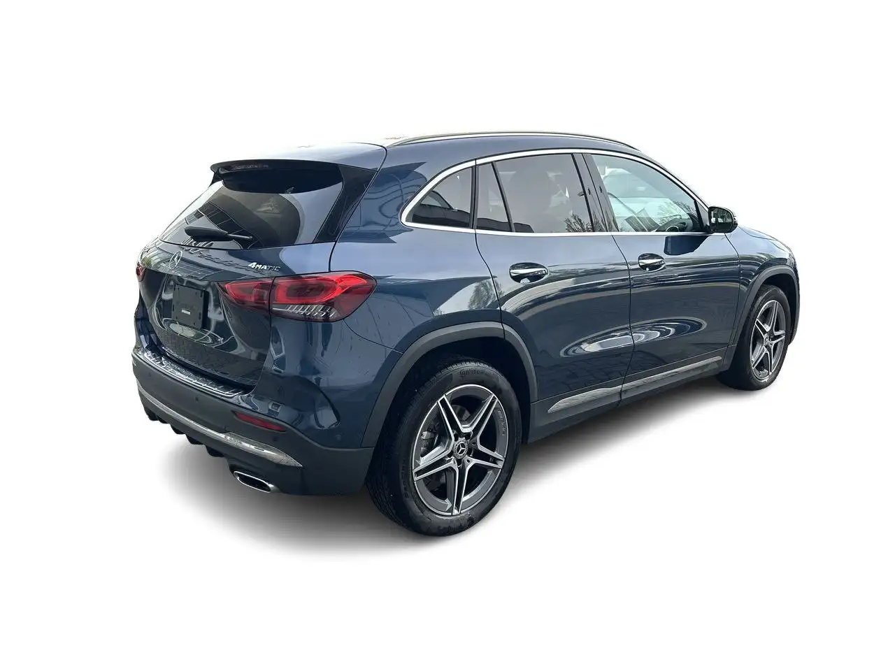 Mercedes-Benz GLA снимка Mercedes-Benz GLA