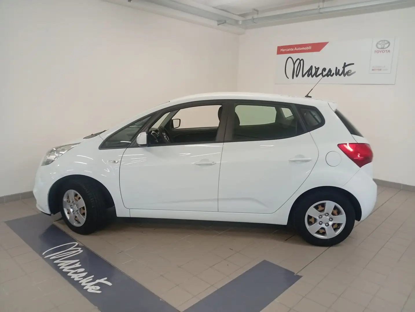 Kia Venga Venga 1.4 EcoGPL Cool Weiß - 2