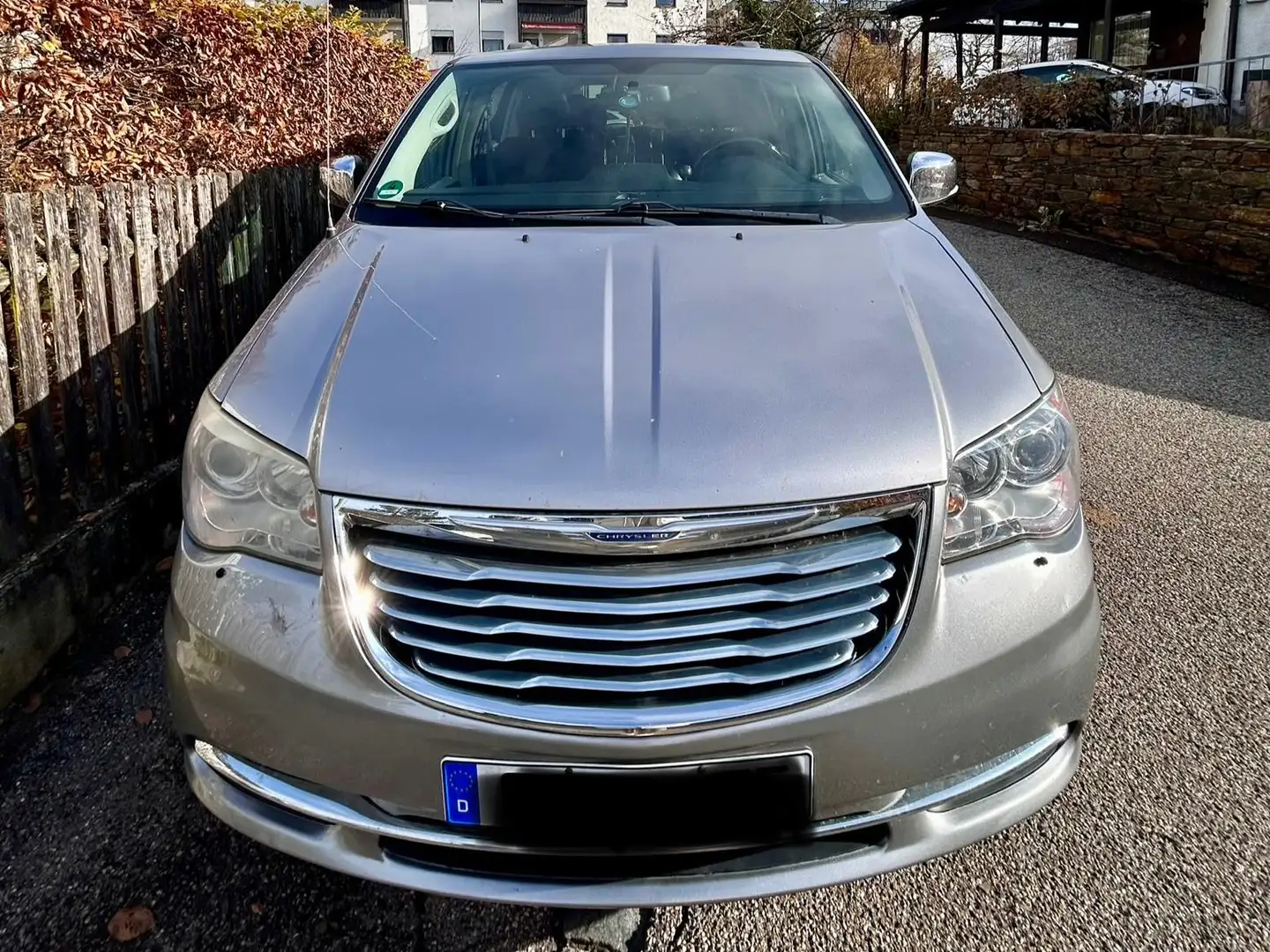 Chrysler Town & Country Limited/ Movie CDN Automatik 3,6 Silber - 1