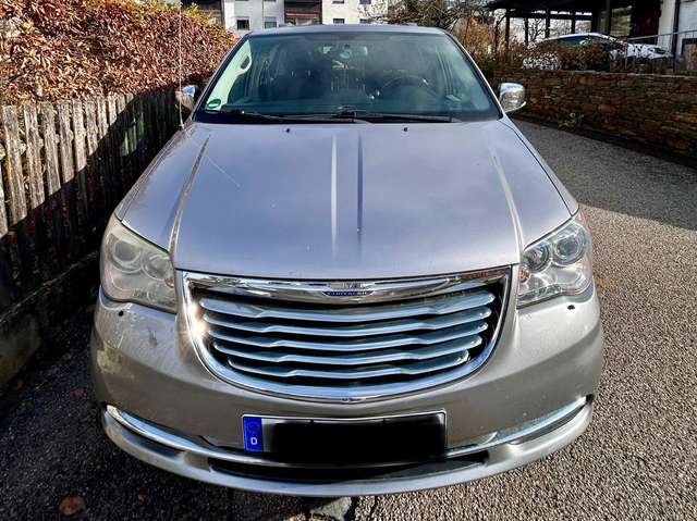 Imagine Chrysler Town & Country Limited/ Movie CDN Automatik 3,6
