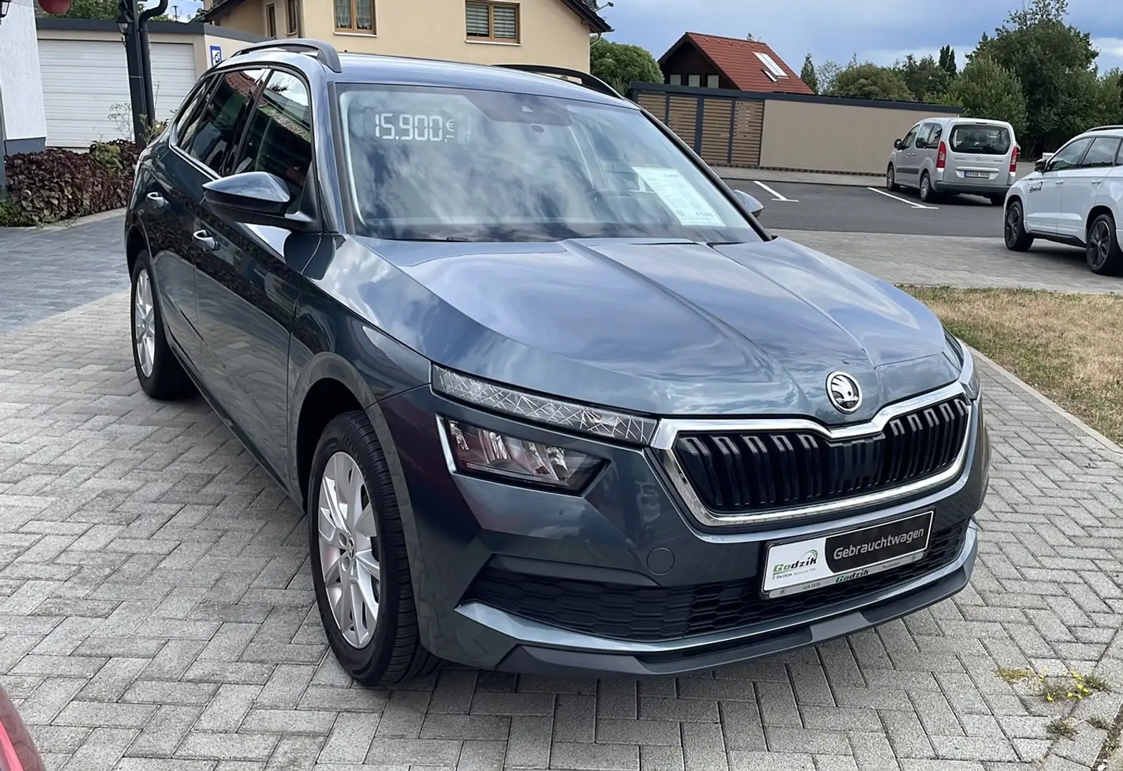 Skoda Kamiq Ambition # 17" Alu # AHK Vorbereitung Gris - 2
