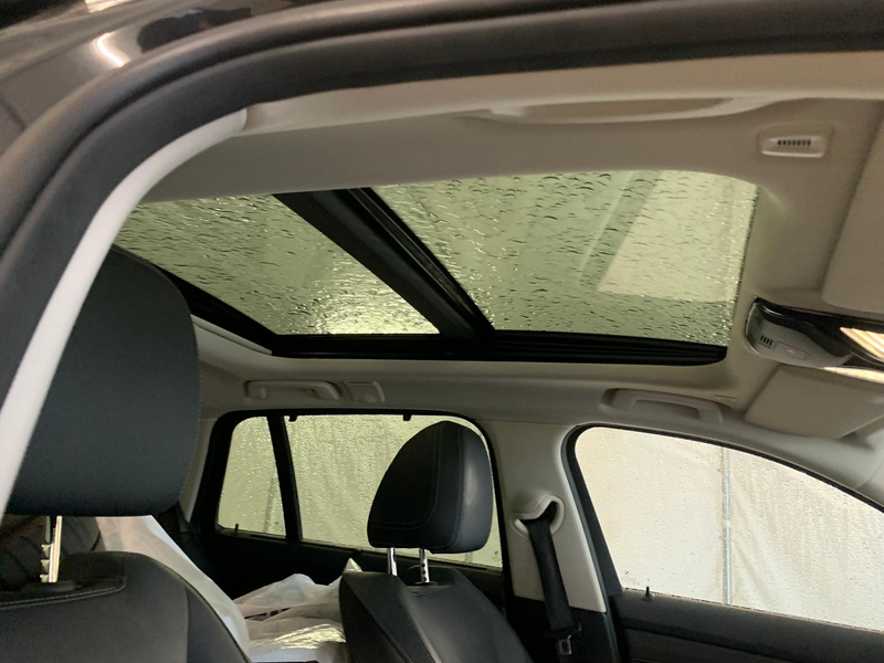 BMW 330 e Touring DrivingAss LED+ PANO HUD KEYLESS — photo 4