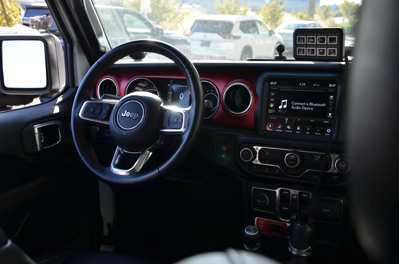 Jeep Gladiator photo Jeep Gladiator