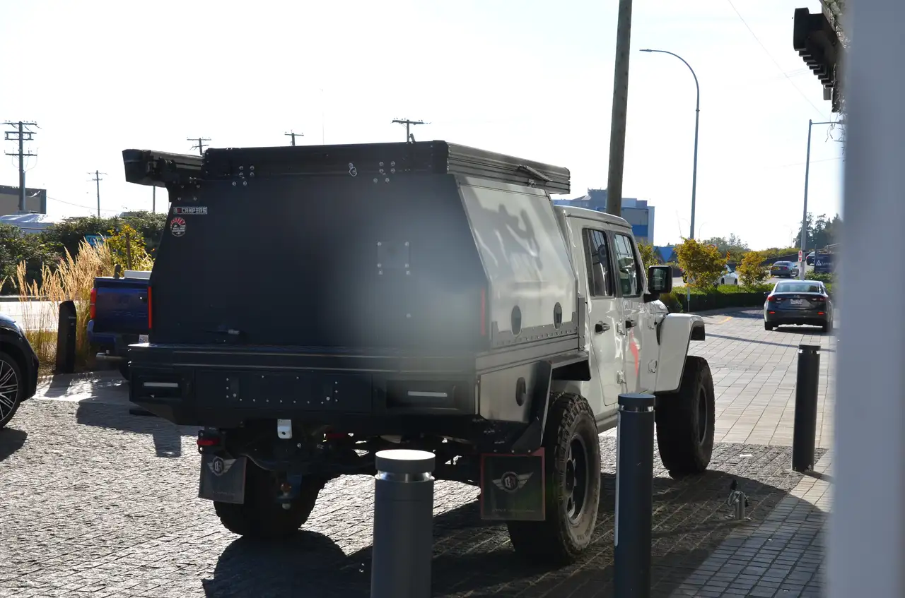 Jeep Gladiator photo Jeep Gladiator