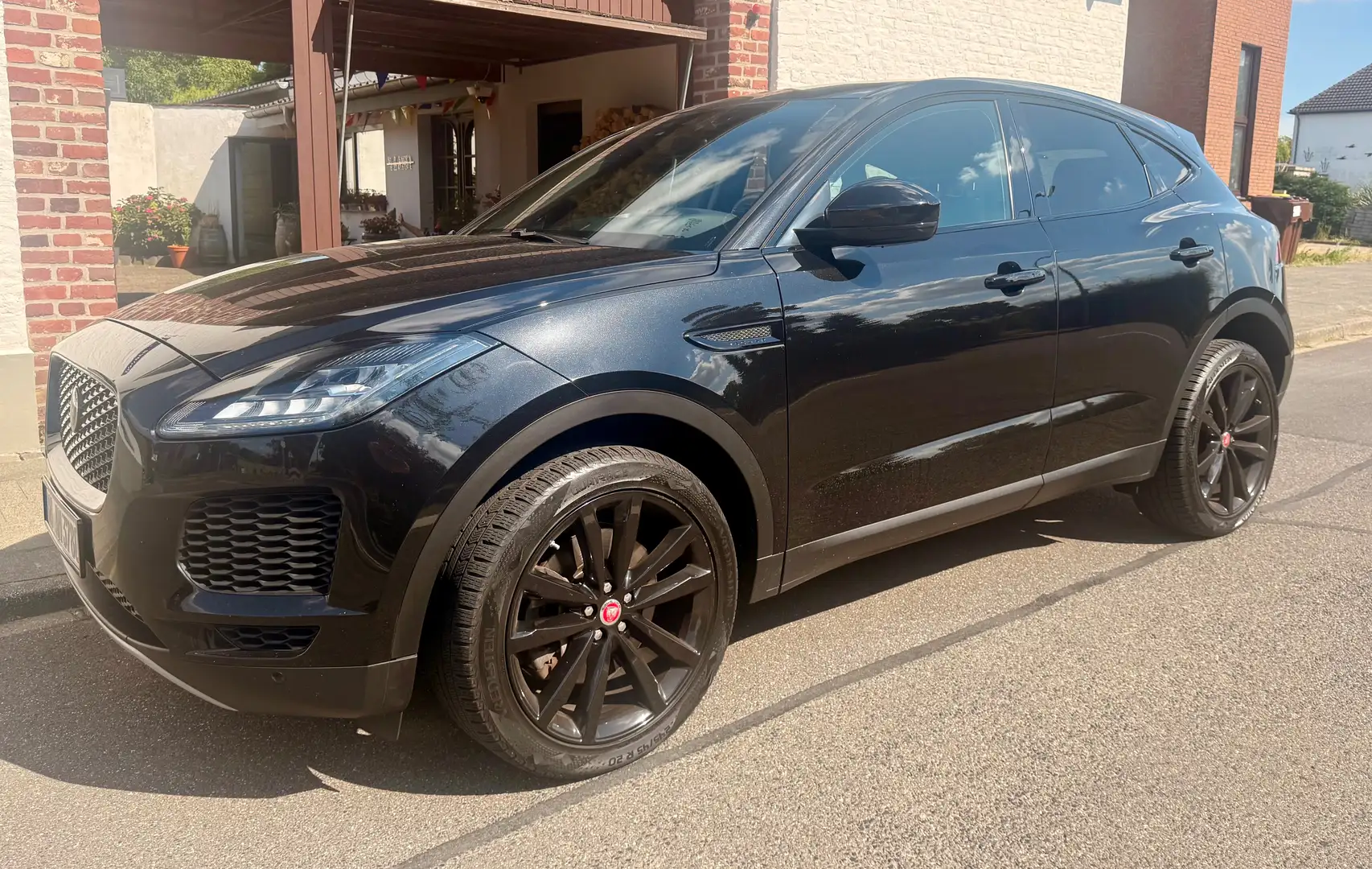 Jaguar E-Pace E-Pace P200 AWD Aut. Чёрный - 2