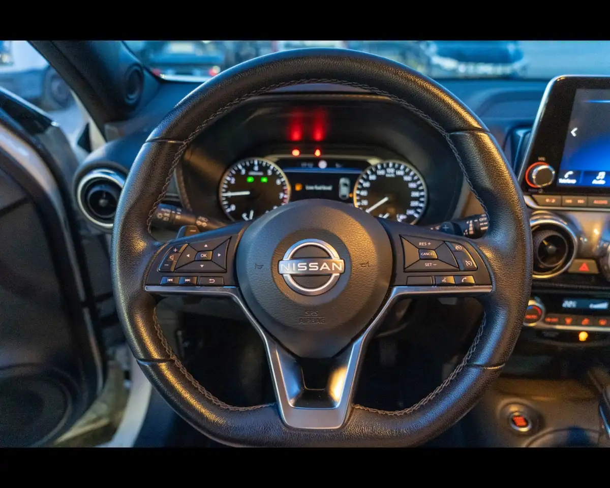 Nissan Juke 1.0 DIG-T N-Connecta 9