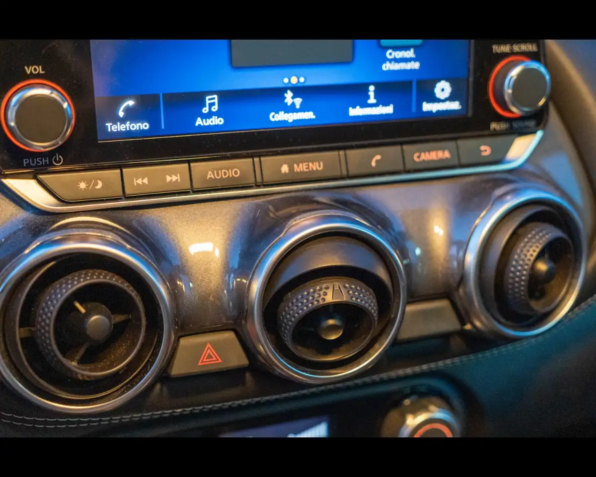 Nissan Juke 1.0 DIG-T N-Connecta 21