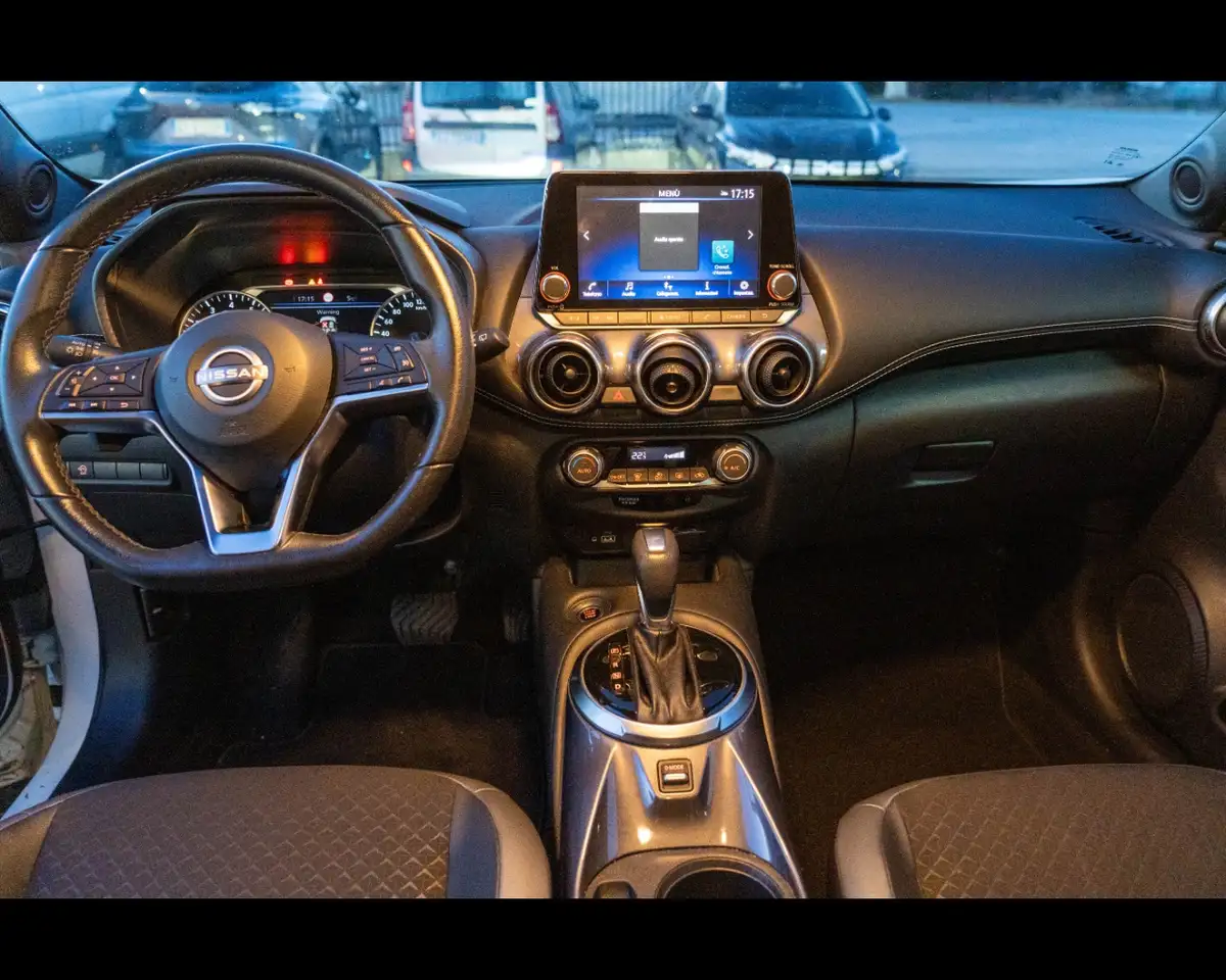Nissan Juke 1.0 DIG-T N-Connecta 10