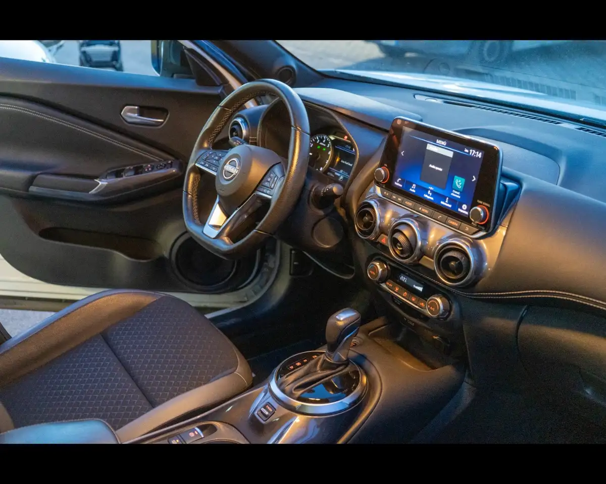 Nissan Juke 1.0 DIG-T N-Connecta 17