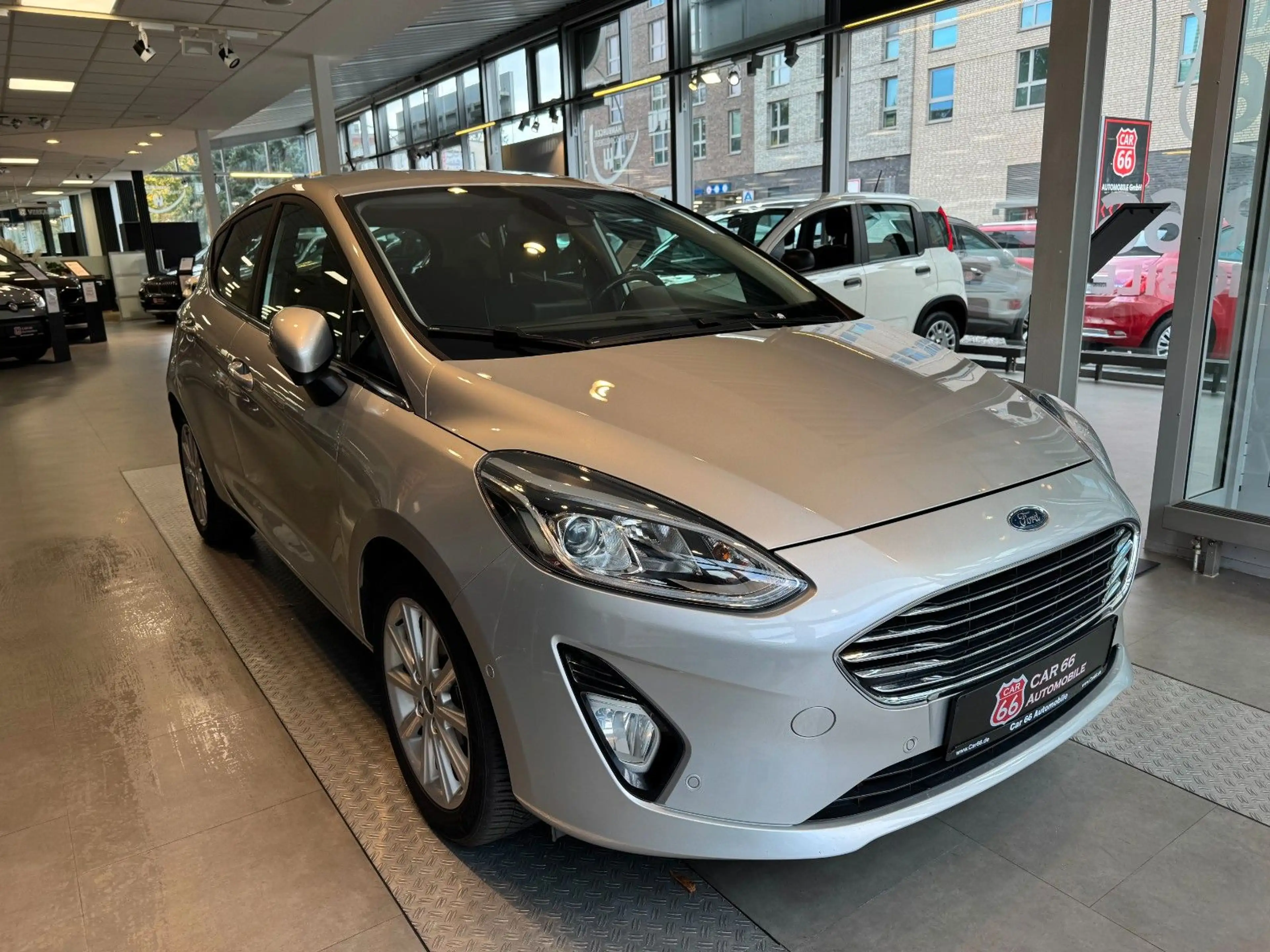 Ford Fiesta Titanium — photo 3