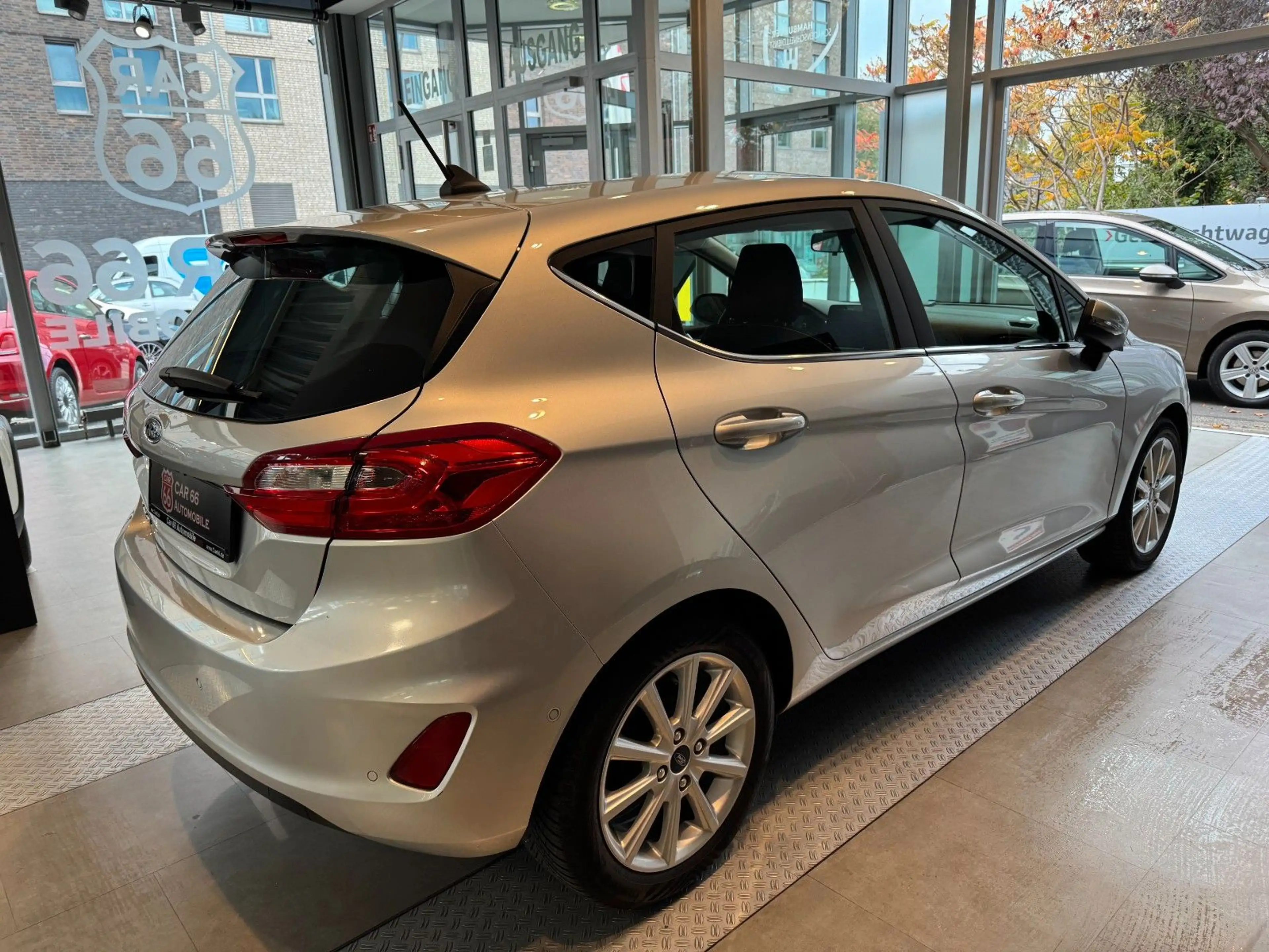 Ford Fiesta Titanium — photo 6