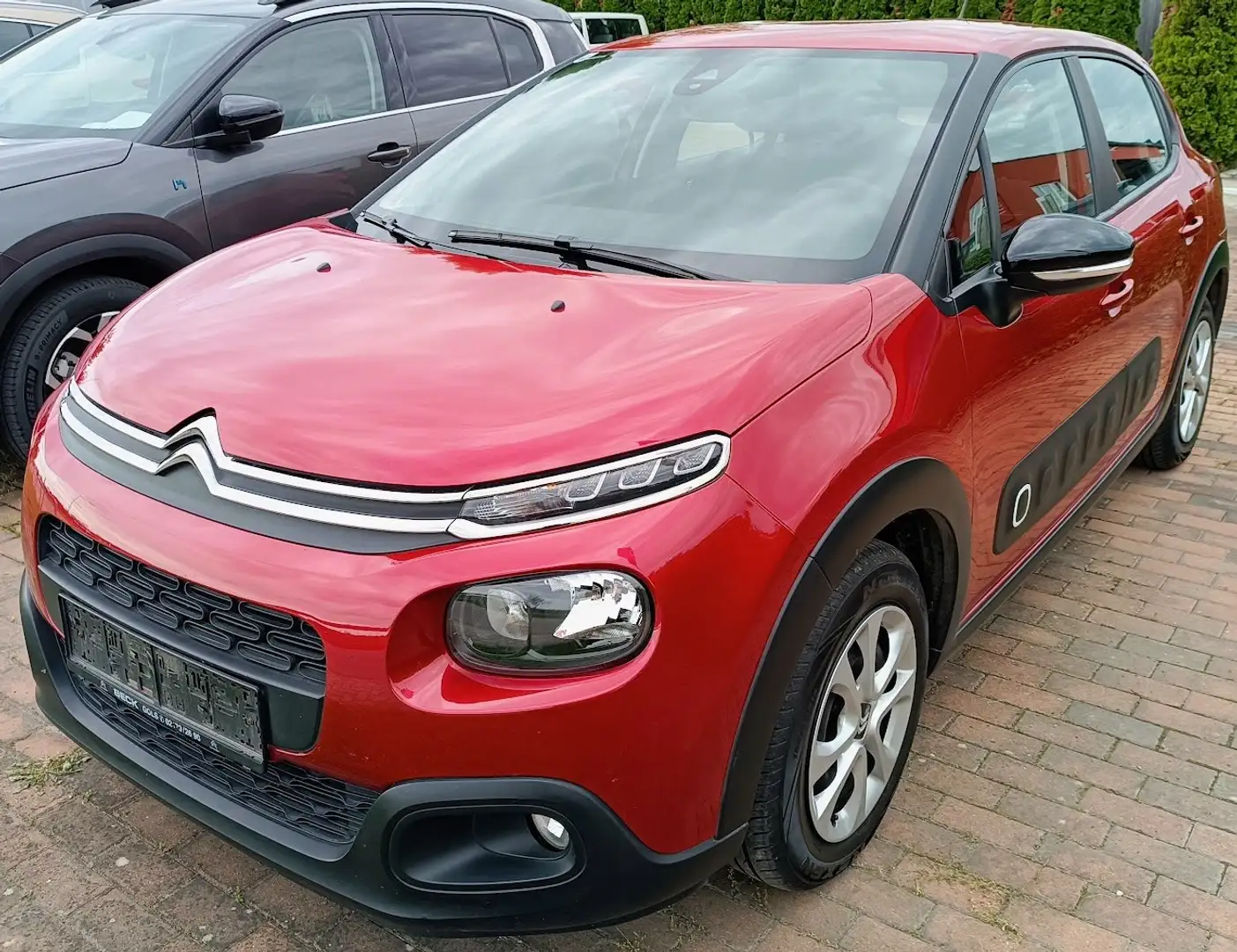 Citroen C3 PureTech 82 S Rot - 1
