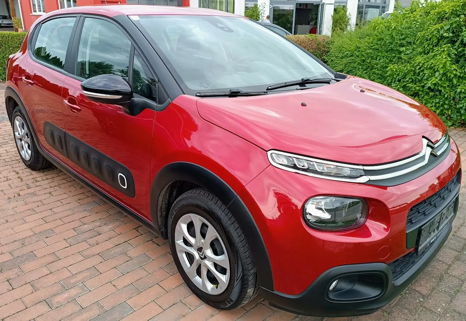 Citroen C3 PureTech 82 S Rot - 2