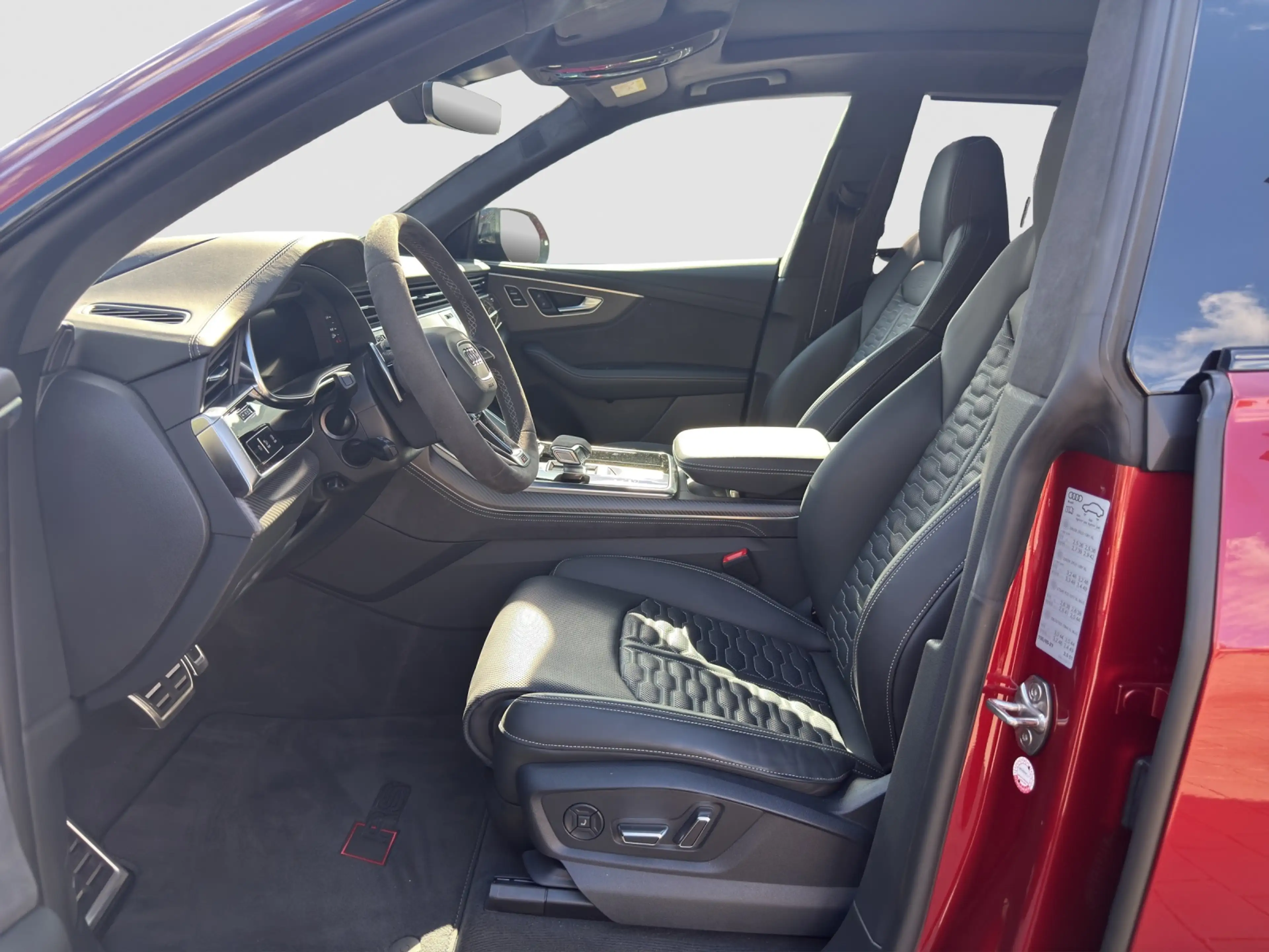 Audi RS Q8 4.0 TFSI quattro KERAMIK/PANO/UPE 192.158 — photo 6