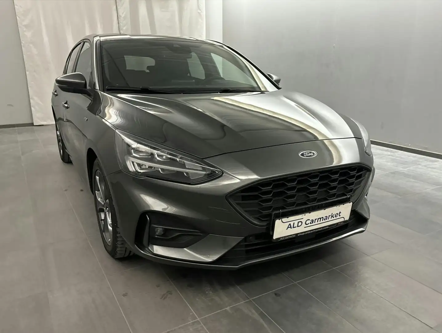 Ford Focus 1.5 EcoBoost ST Line X I LED I Camera I Stoelverwa Grijs - 1