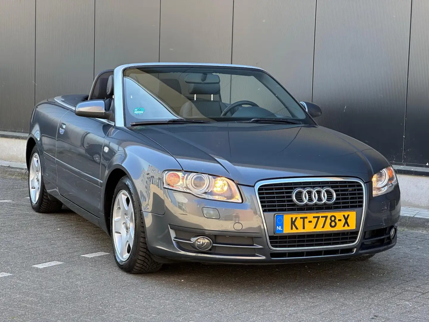 Audi A4 Cabriolet 1.8 Turbo AUTOMAAT NAVI/LEDER/XENON/CRUI Gris - 2