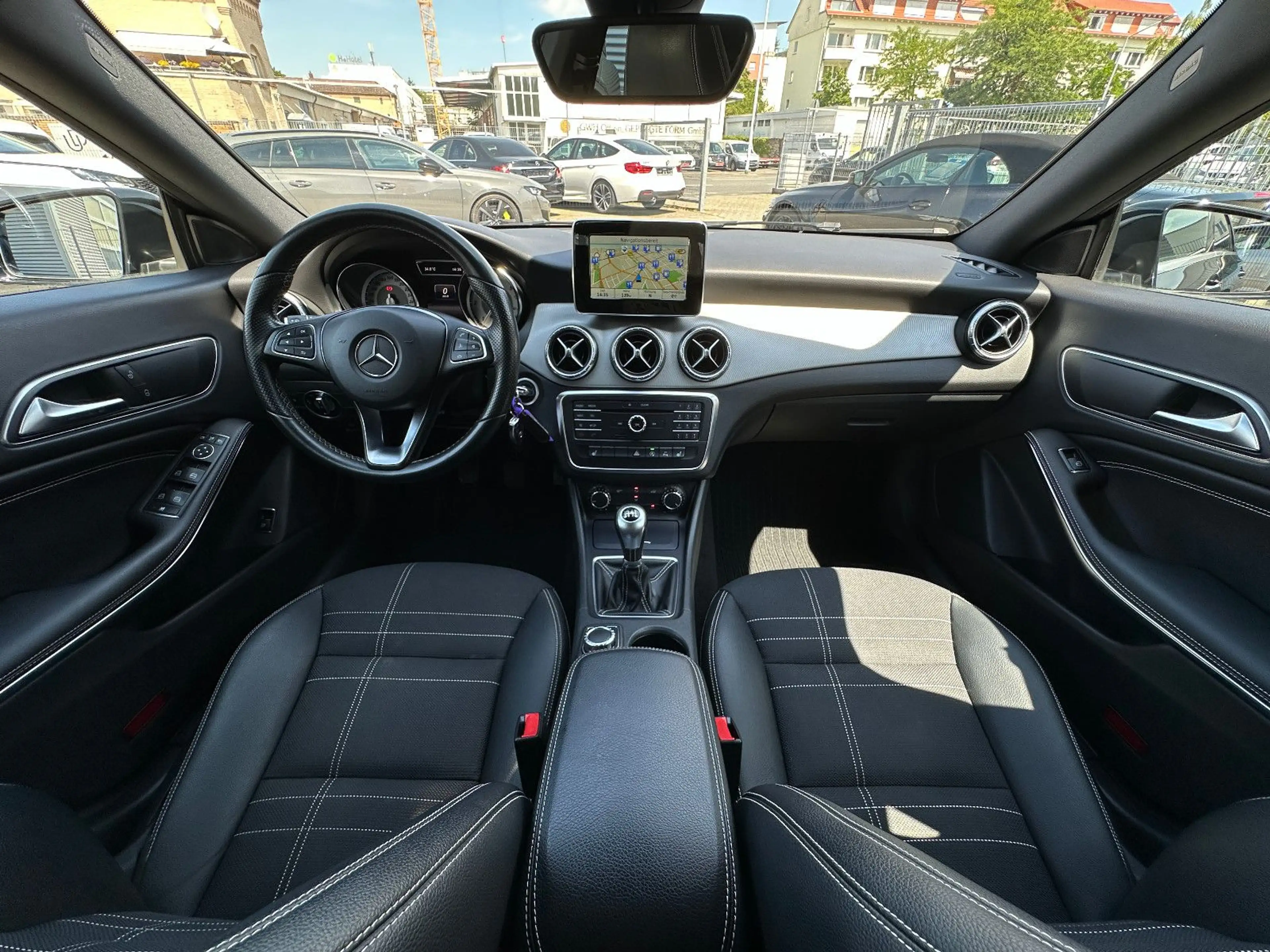 Mercedes-Benz CLA 200 CDI Navi/Bi-Xenon/SH/MeConnect/PDC — photo 11