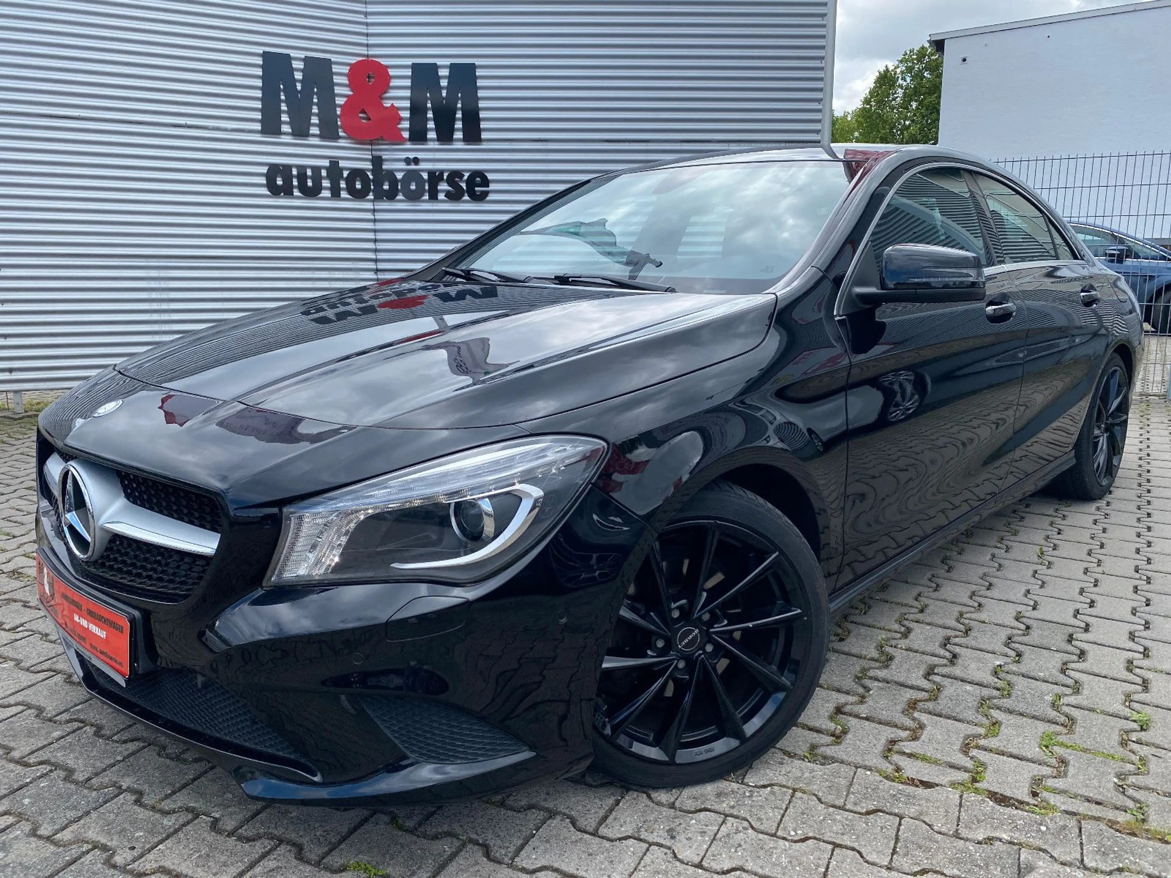 Mercedes-Benz CLA 200 CDI Navi/Bi-Xenon/SH/MeConnect/PDC