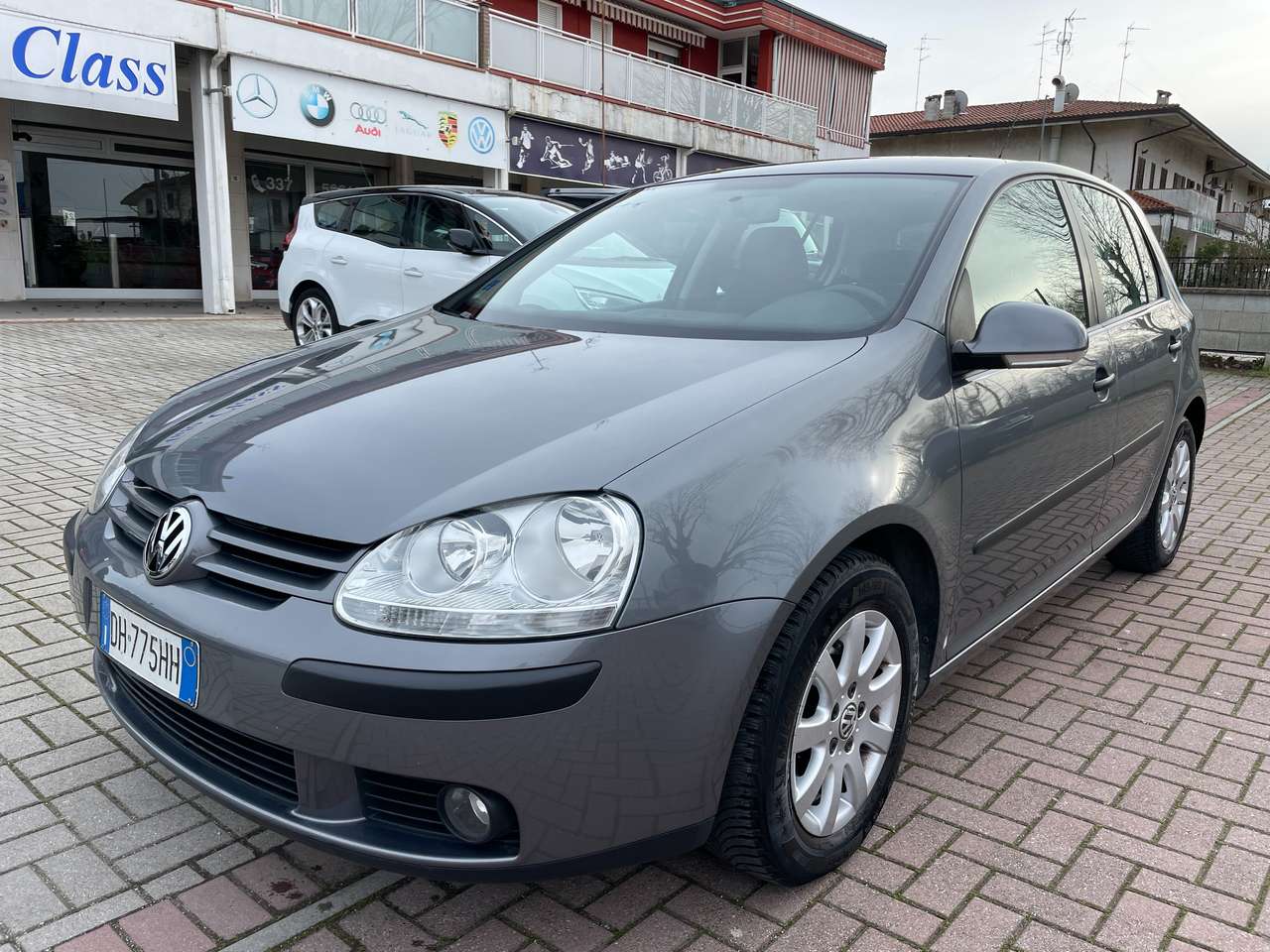 Volkswagen Golf Golf 5p 1.9 tdi Comfortline 5m X Neopatentati