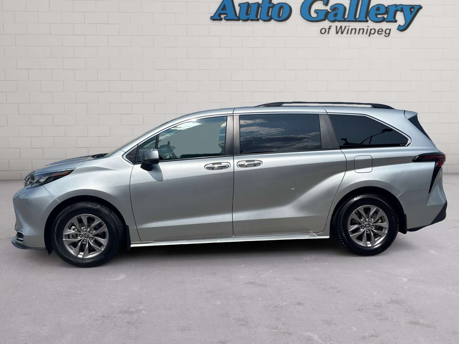 used 2024 Toyota Sienna car, priced at $52,464
