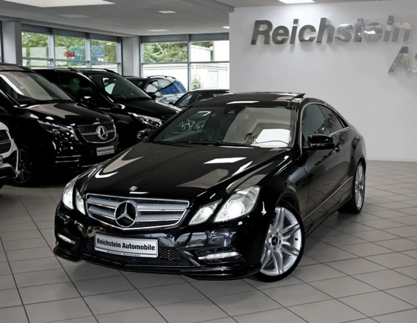 Mercedes-Benz E 350 CGI AMG PANO KAMERA LEDER SITZKLIMA COMAND Noir - 1