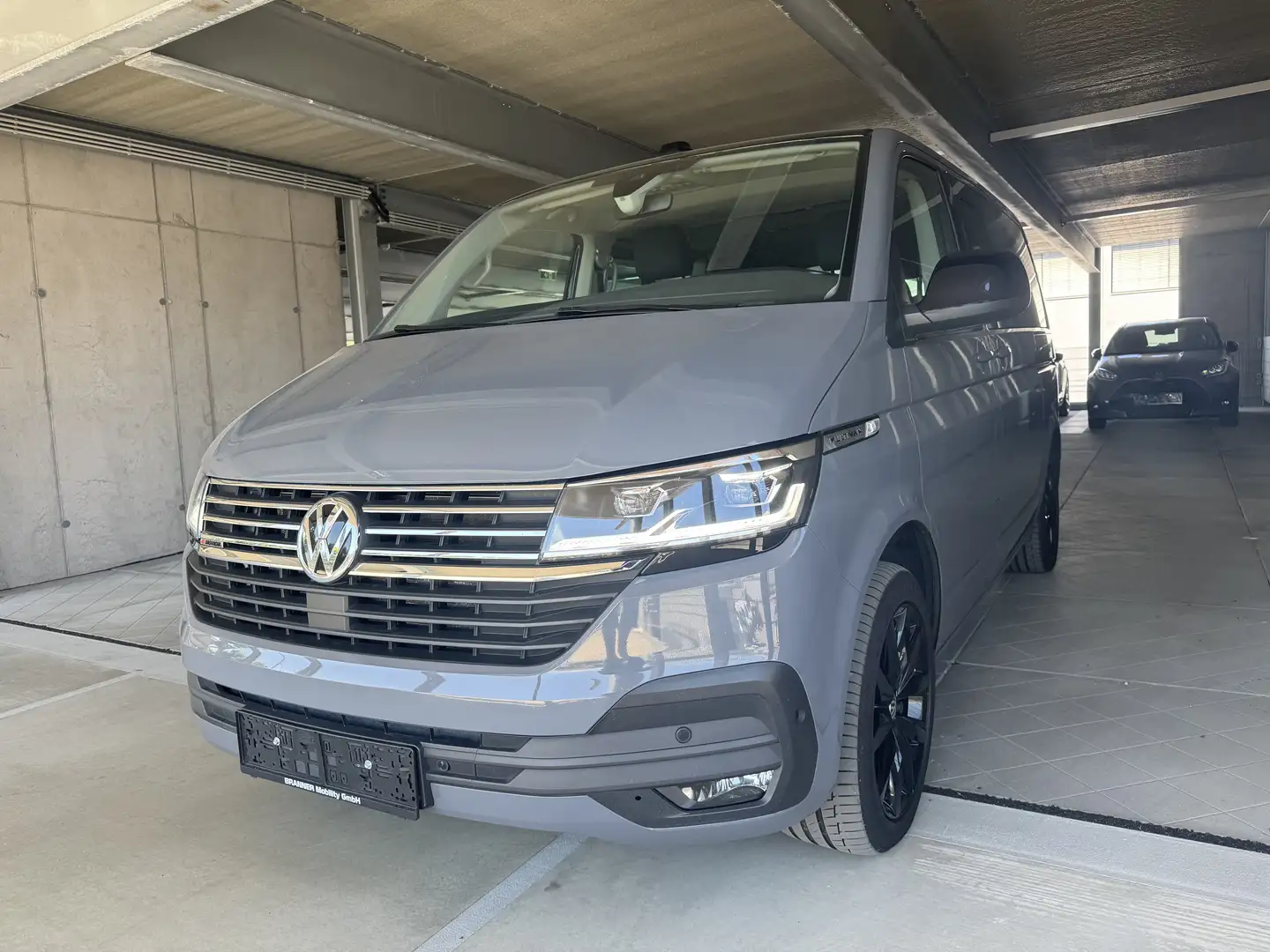 Volkswagen T6 Multivan Edition TDI 4Motion DSG Grau - 1