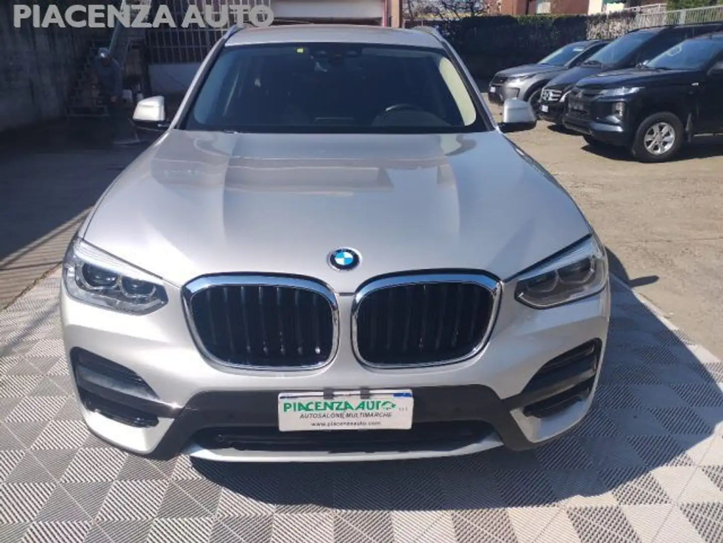 BMW X3 xDrive20d .LED.NAVI.SENSORI PARCHEGGIO Argento - 2