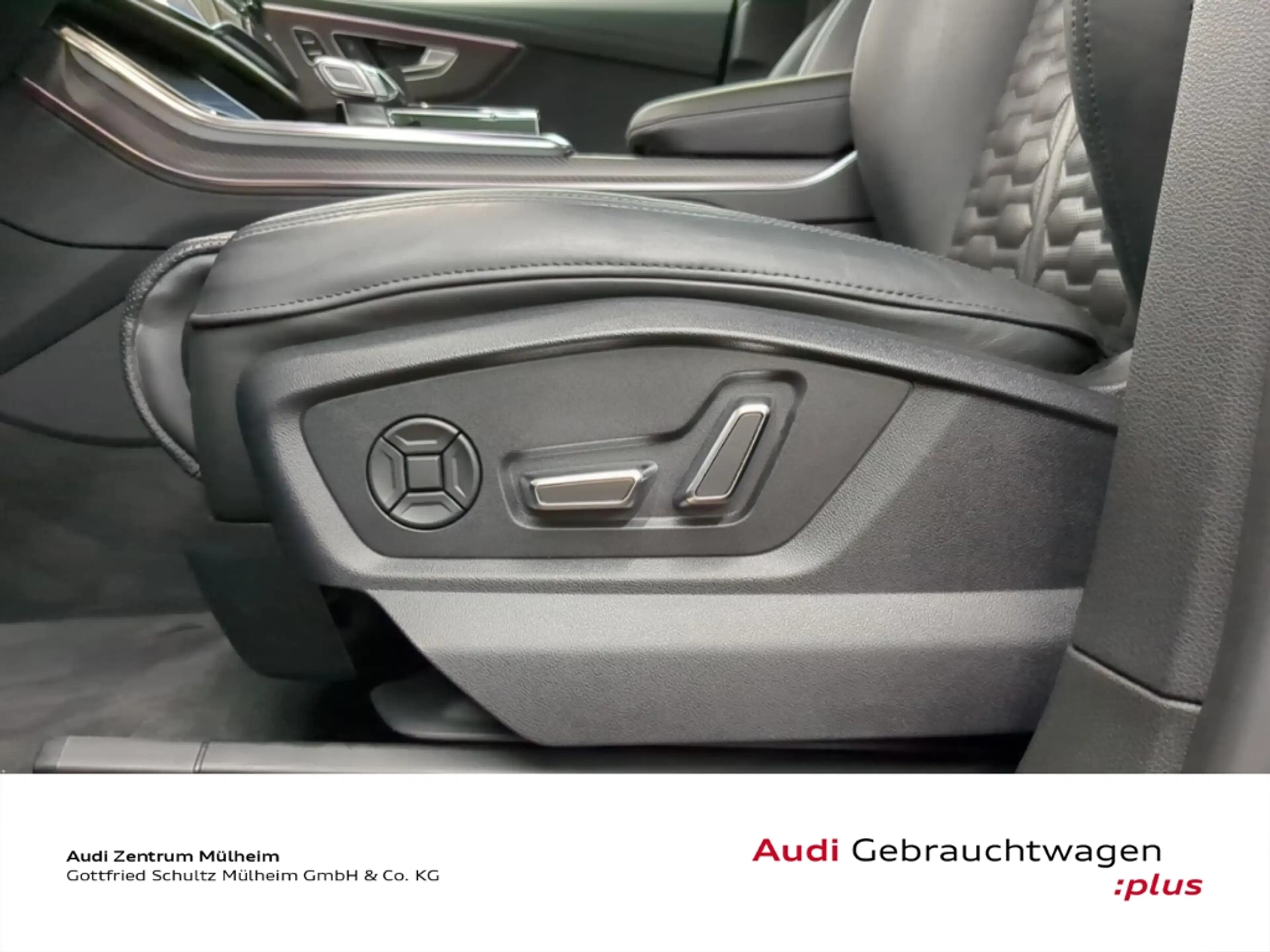 Audi RS Q8 4.0 TFSI quattro Navi Matrix LED Leder Standheizun — photo 12