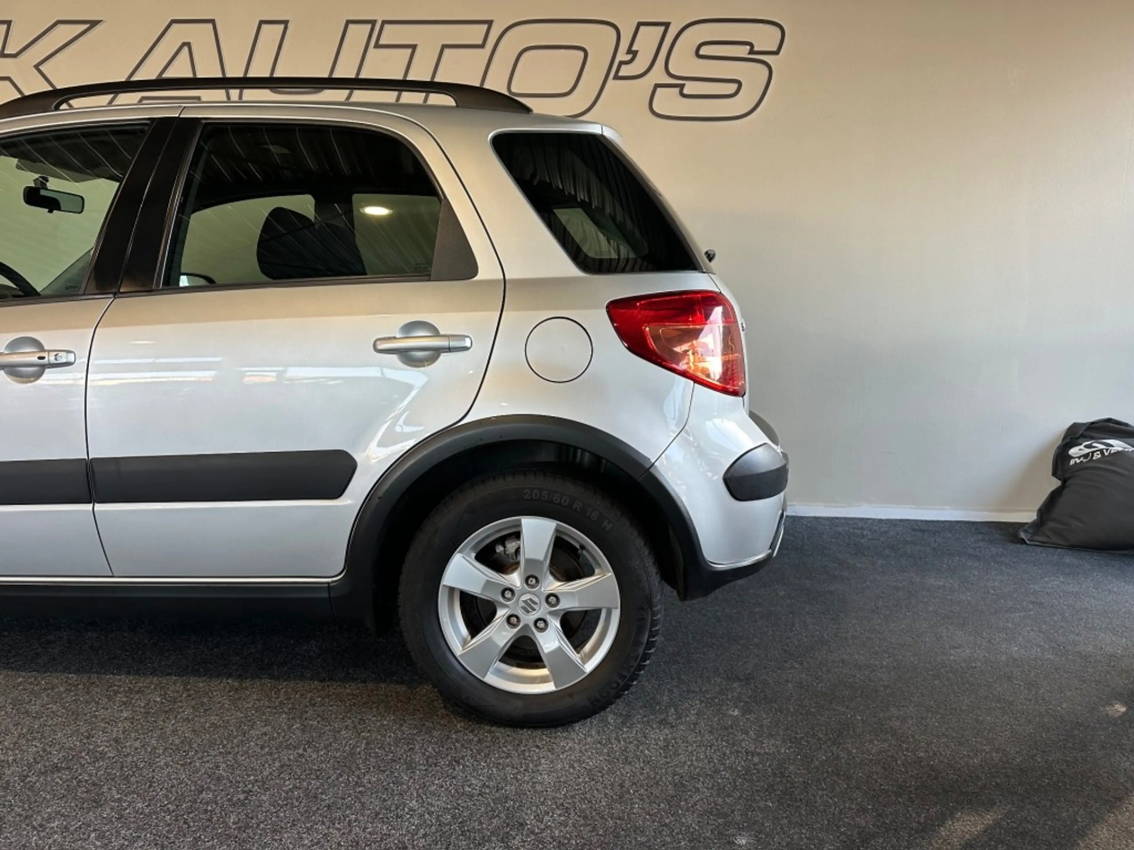 Suzuki SX4 1.6 EXCLUSIVE l NAP l STOELVERW l AUTOMAAT l CLIMA — photo 10