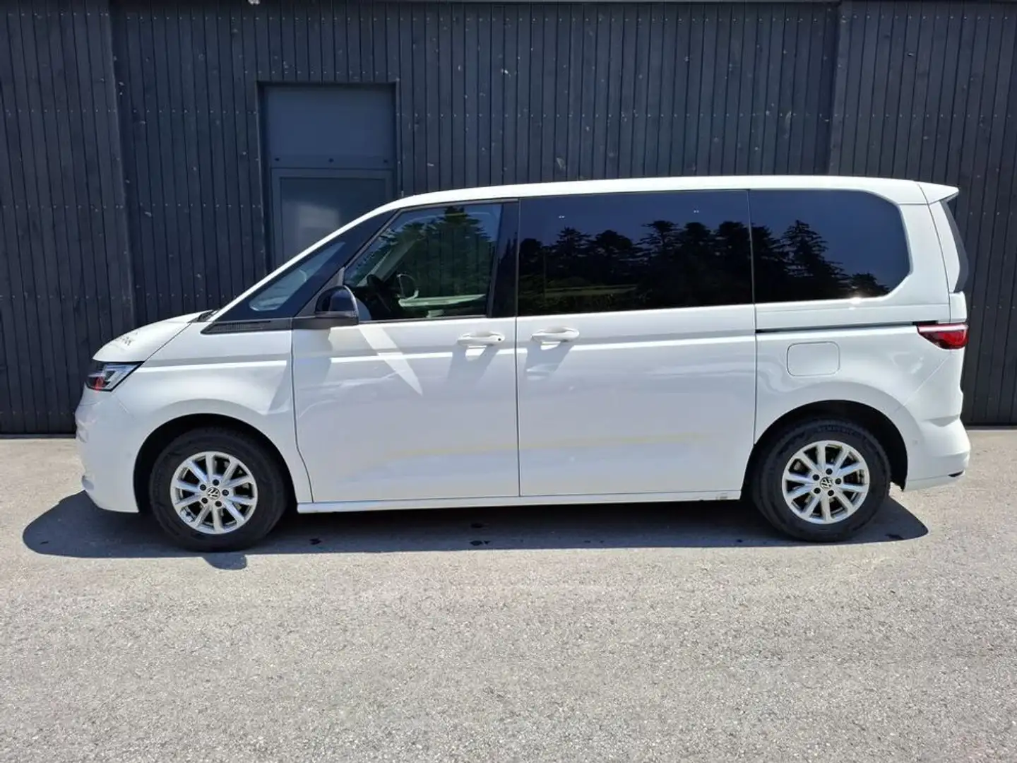 Volkswagen T6 Multivan Business TDI Weiß - 2