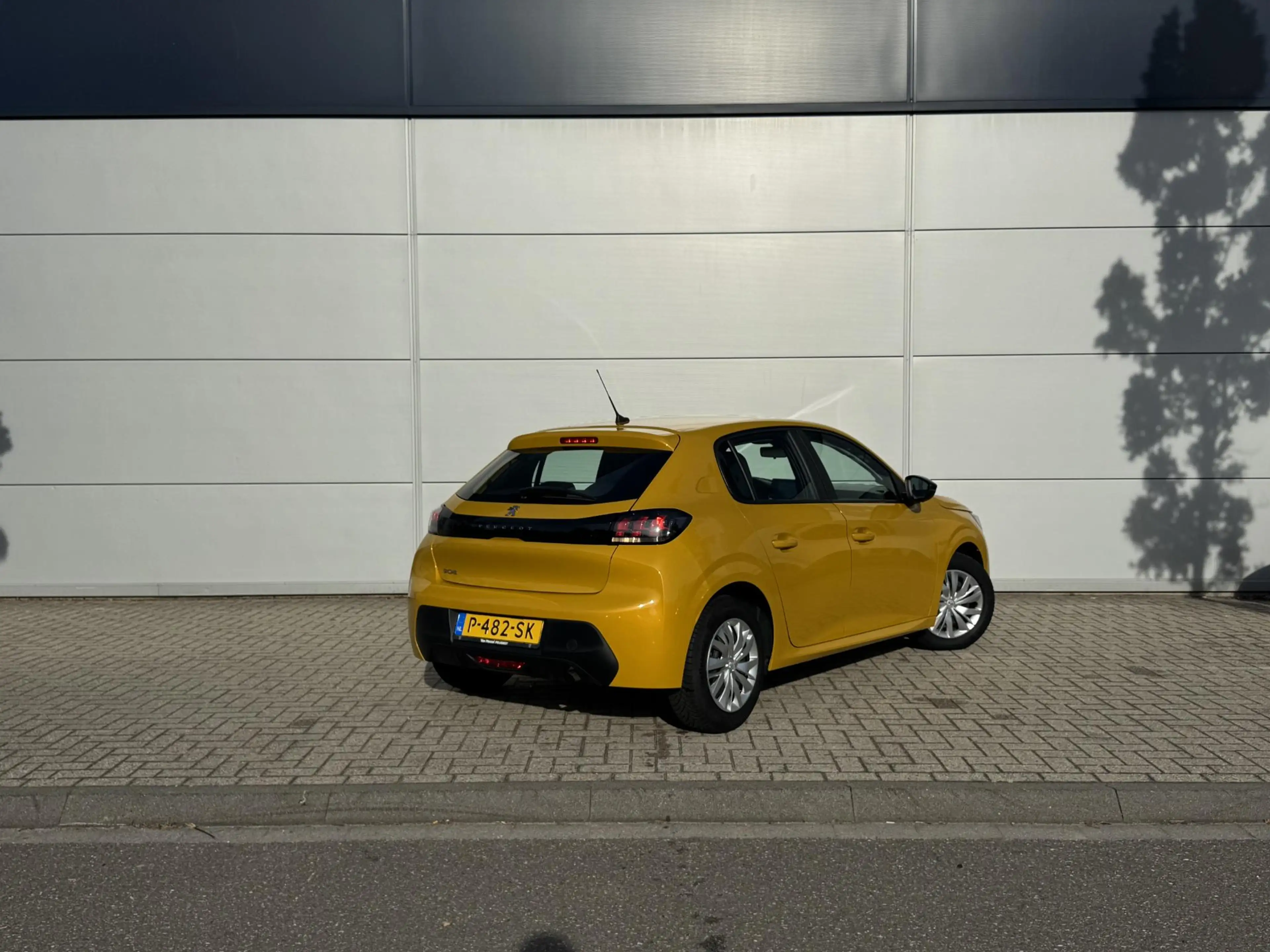 Peugeot 208 1.2 PureTech Active — photo 6