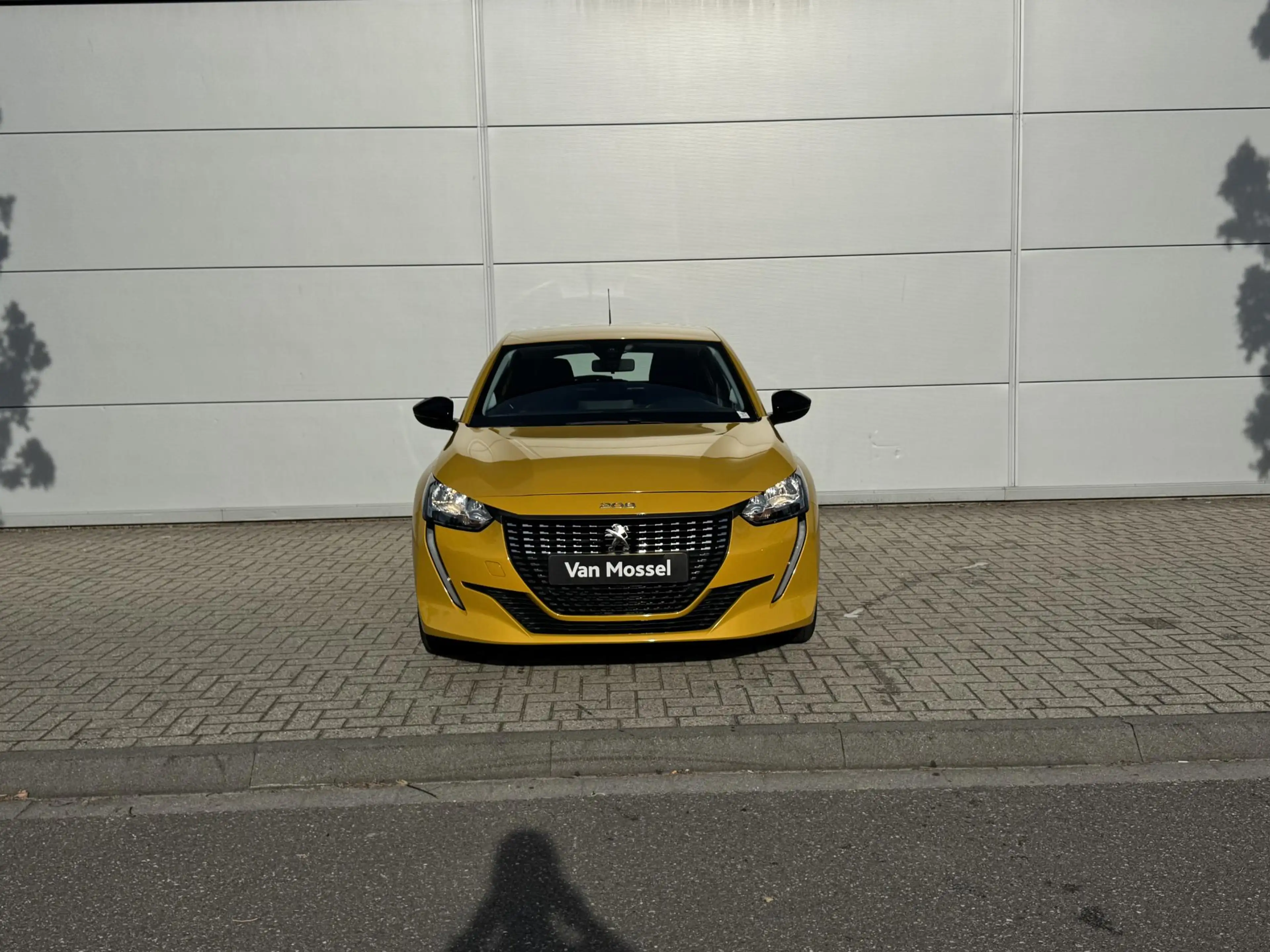 Peugeot 208 1.2 PureTech Active — photo 9