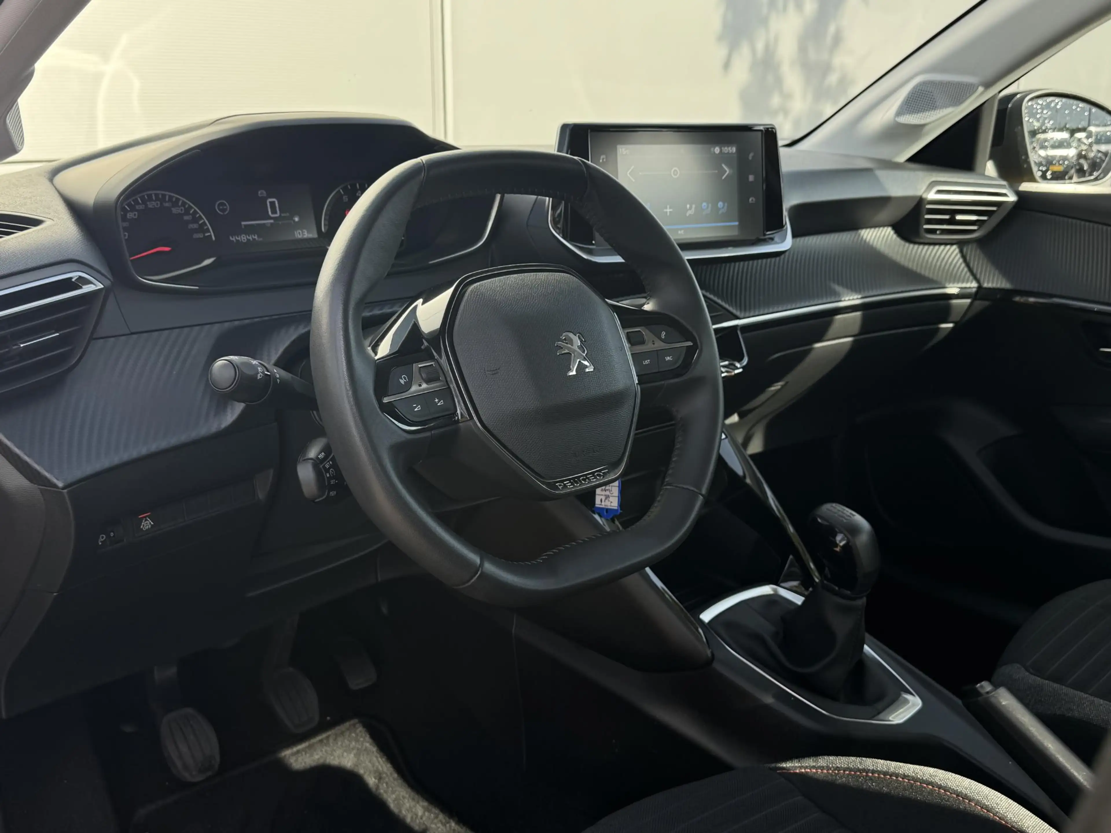 Peugeot 208 1.2 PureTech Active — photo 11
