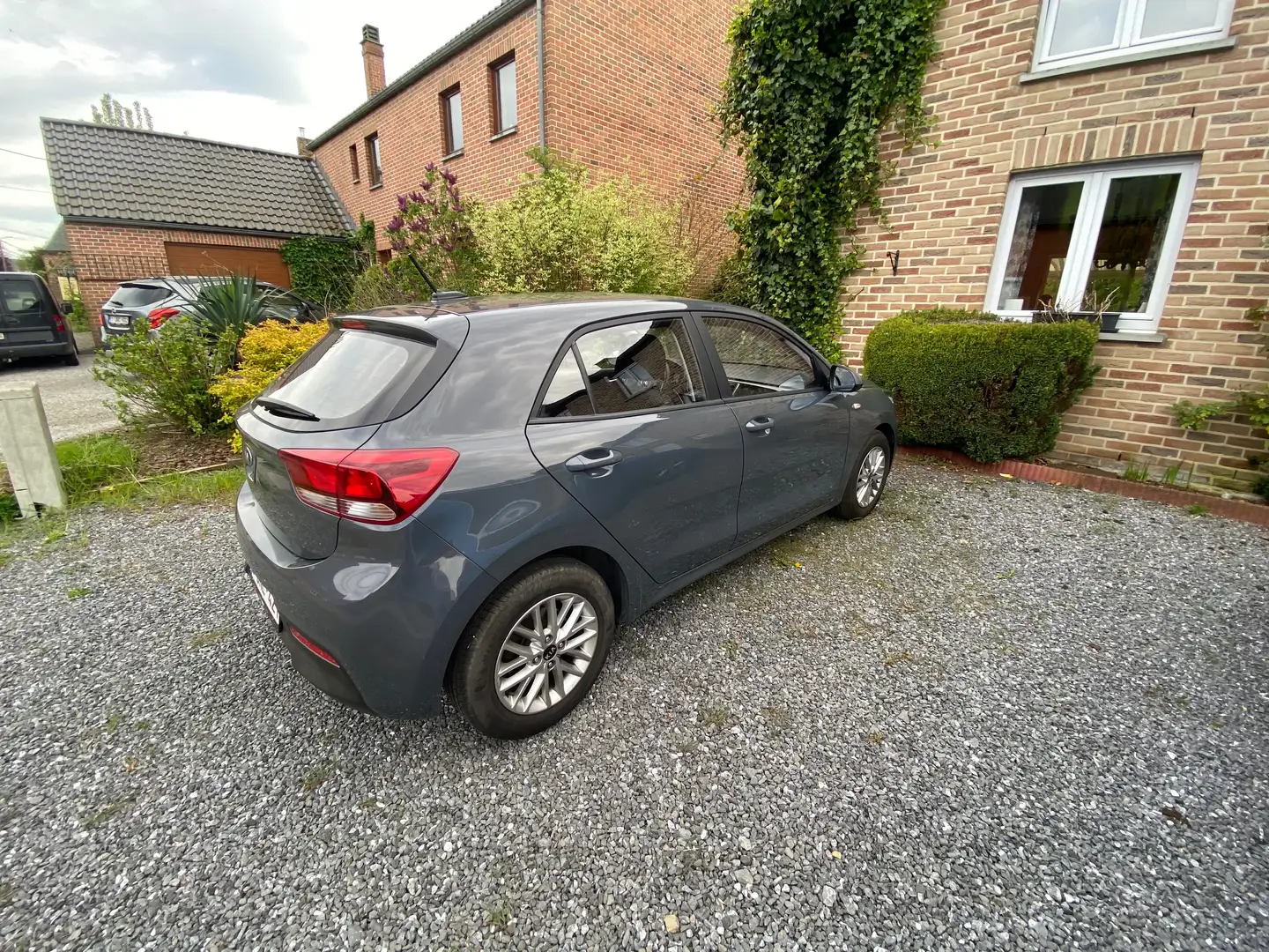 Kia Rio Rio 1.2i Pulse Grijs - 2