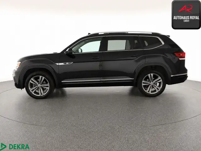 Volkswagen Atlas view 2