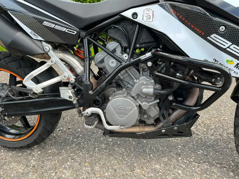 KTM 990 SUPERMOTO - foto 5