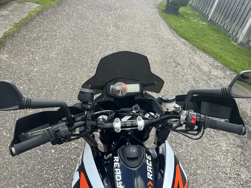 KTM 990 SUPERMOTO - foto 7