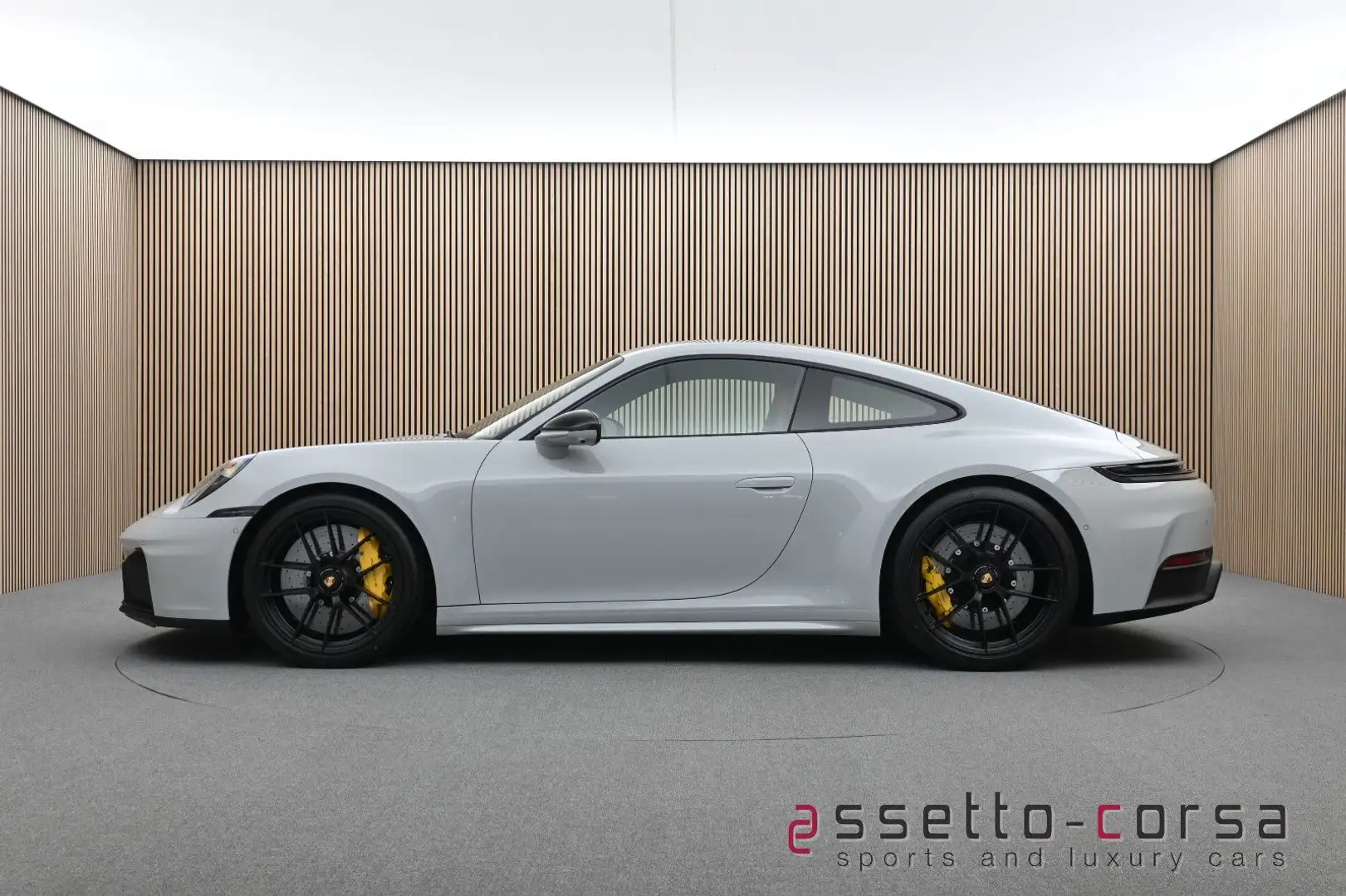 Porsche 992 .2 Carrera GTS*Burmester*PCCB*PTS*Lift*LED Gris - 1
