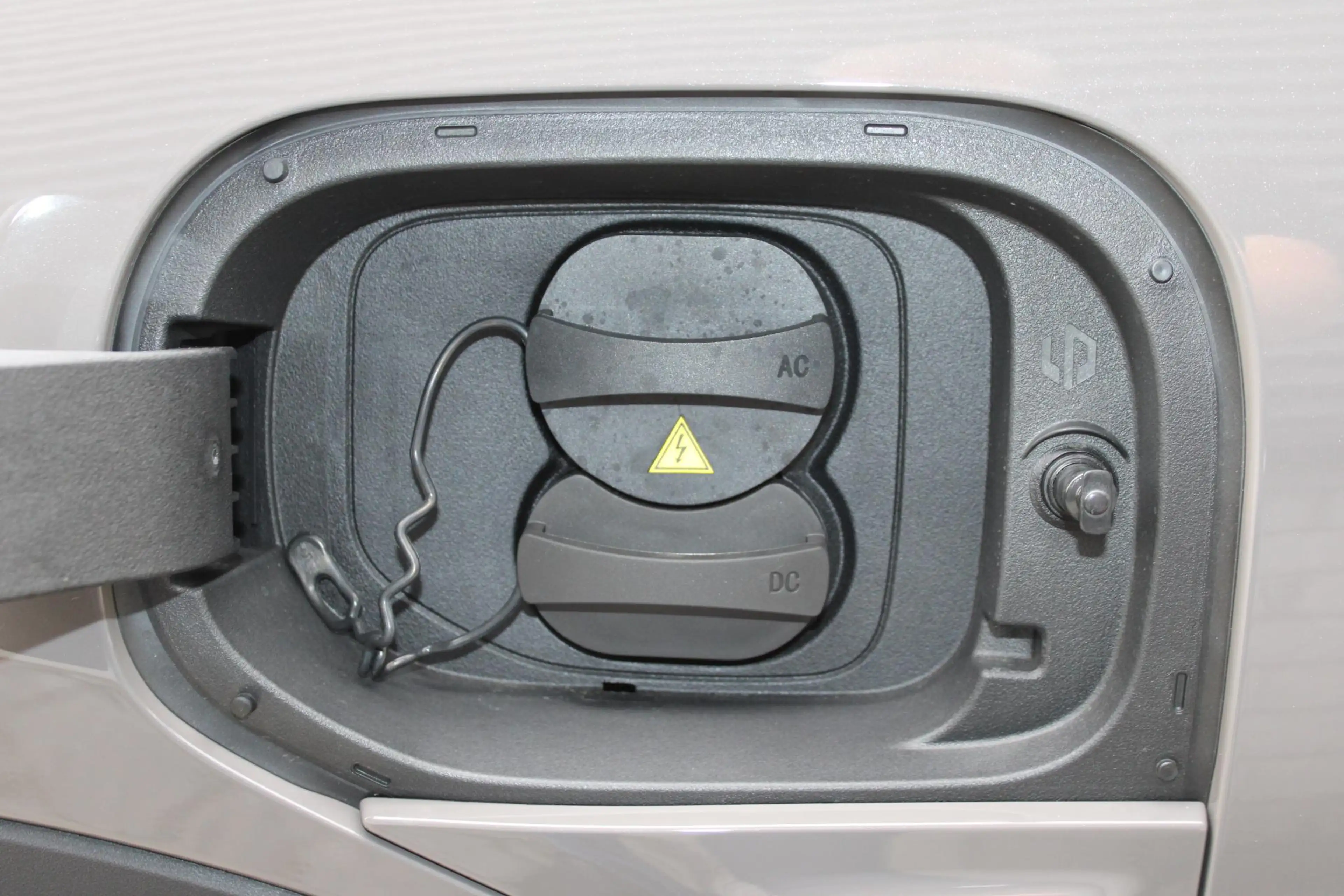 Leapmotor B03X ProMax Design 53 kWh — photo 12