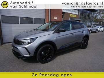 1.2 TURBO GS LINE NOVEMBER 2022 DEALER ONDERHOUDEN