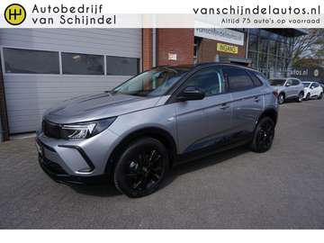 1.2 TURBO GS LINE NOVEMBER 2022 DEALER ONDERHOUDEN