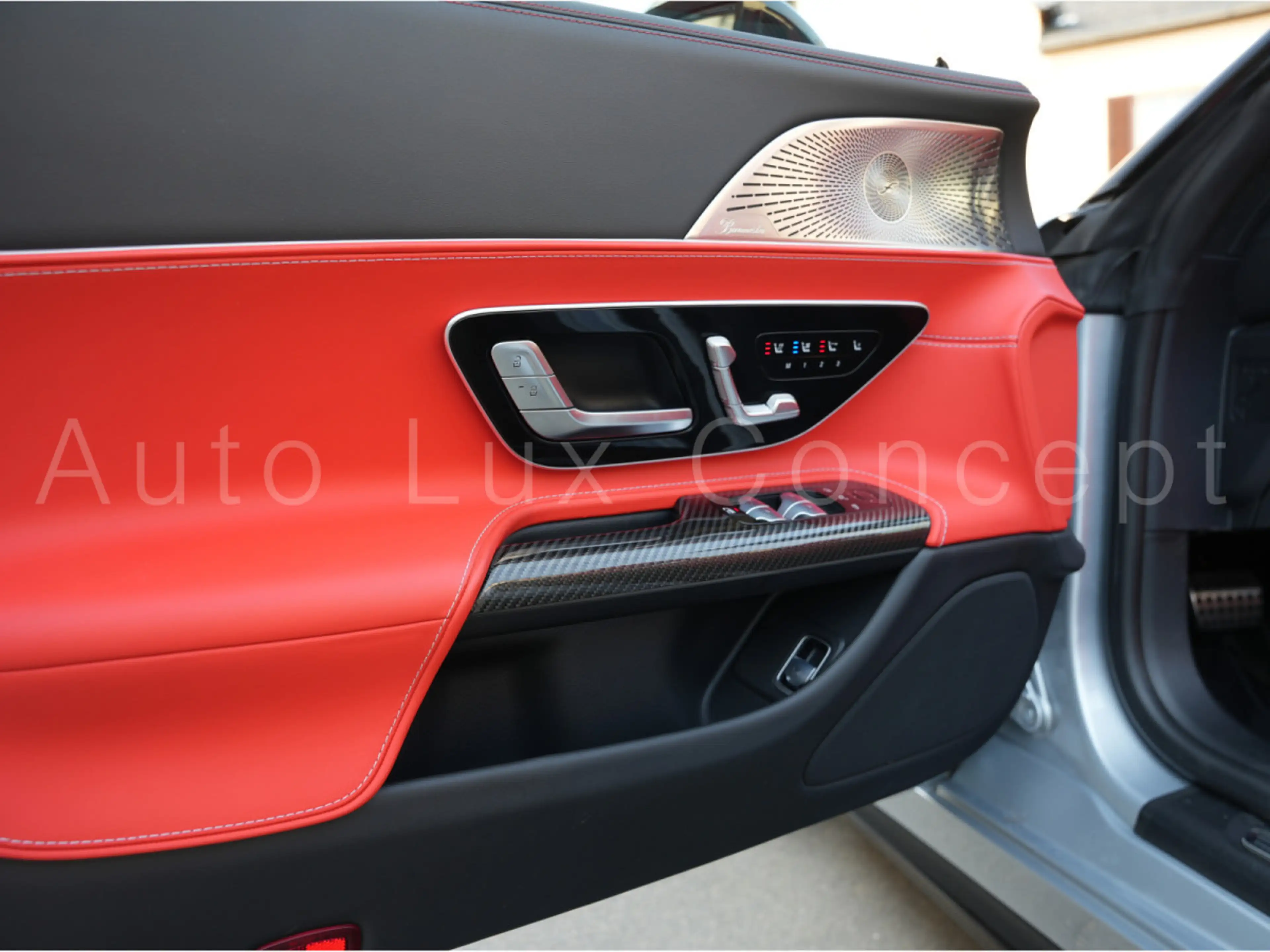 Mercedes-Benz SL 63 AMG ROADSTER/CARBON/PREMIUM PLUS — photo 14