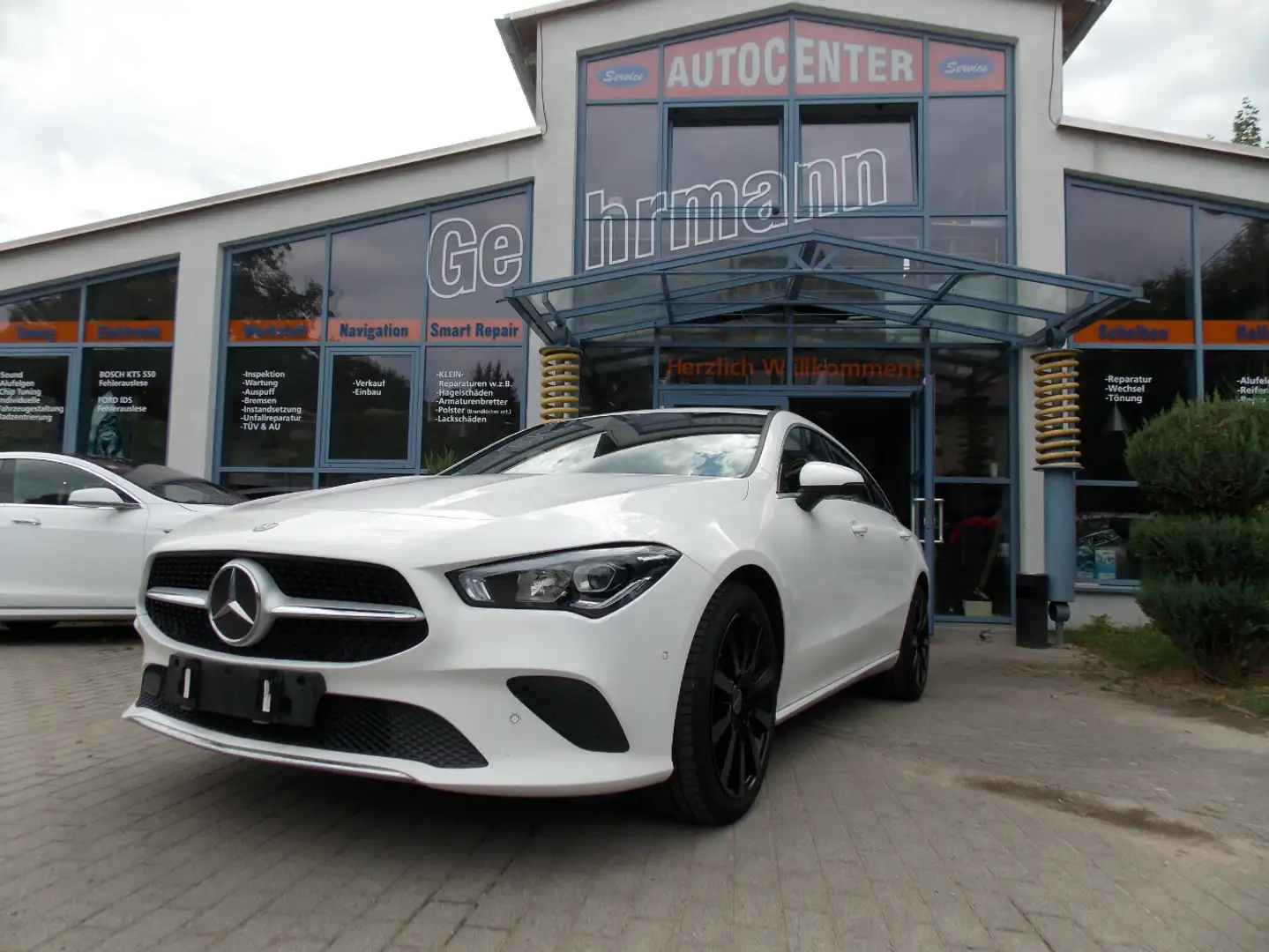 Mercedes-Benz CLA 180 LED HIGH PERFORMANCE "TEILLEDER"Volldigitales Komb Blanco - 1