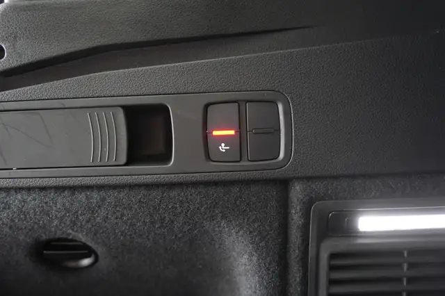 Audi Q5 view 10
