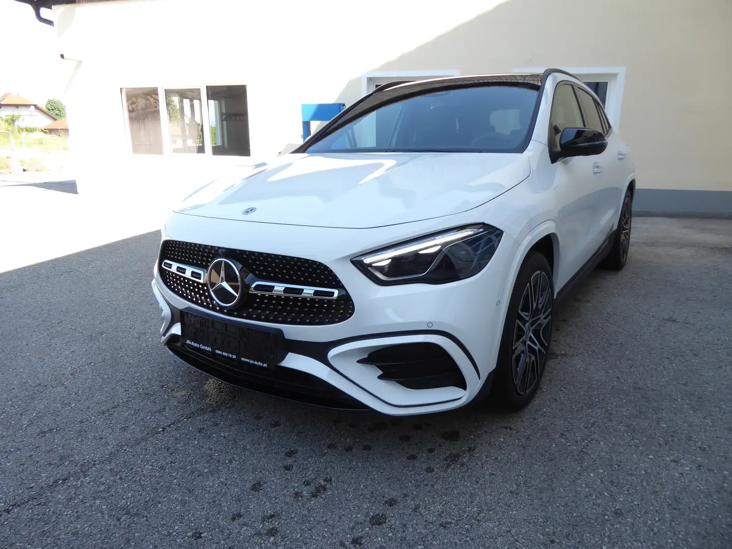 Mercedes-Benz GLA 200 GLA 200 d 4Matic (247.713) Weiß - 1