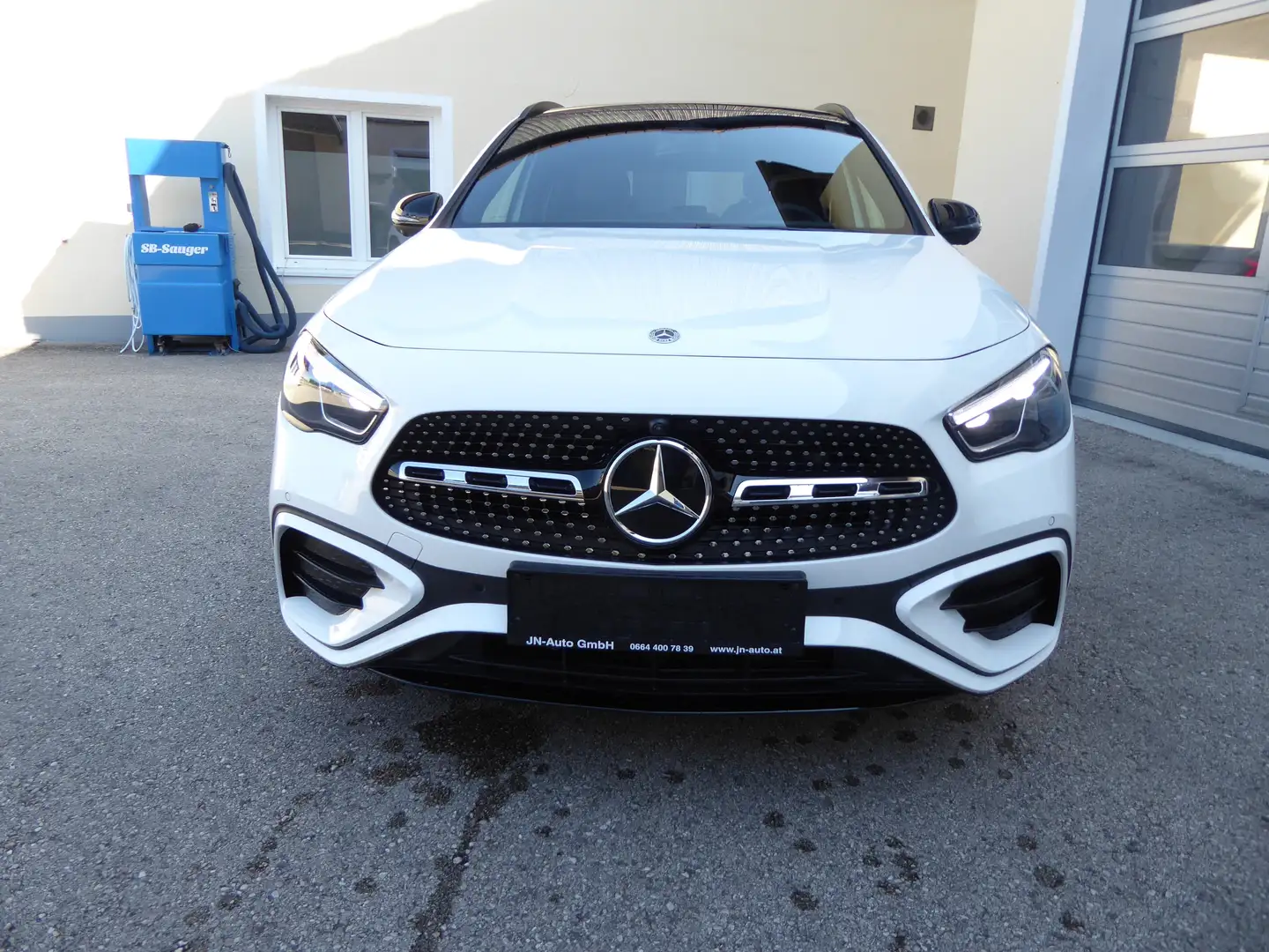 Mercedes-Benz GLA 200 GLA 200 d 4Matic (247.713) Weiß - 2