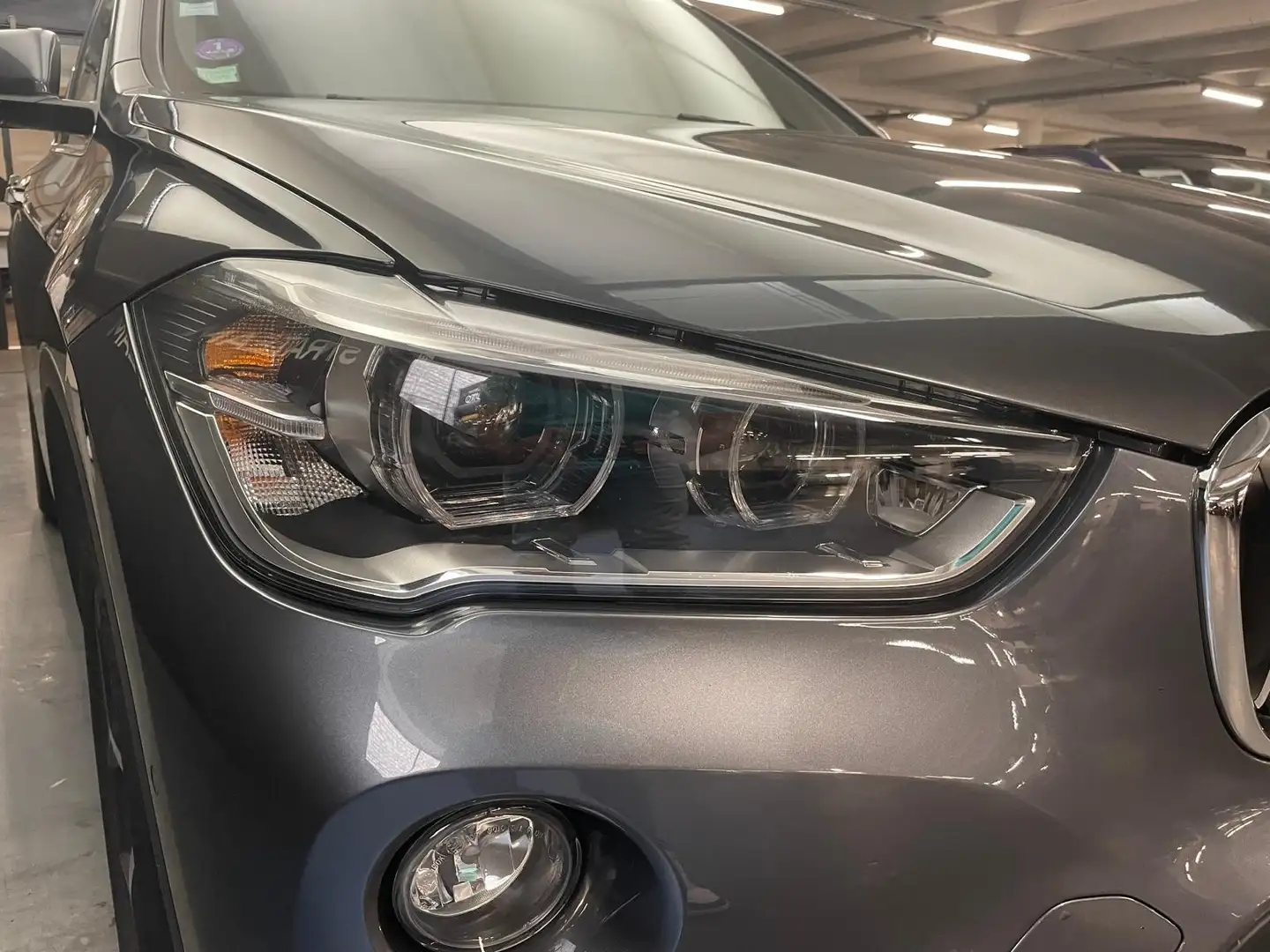BMW X1 (F48) SDRIVE18I XLINE DKG7 Gris - 2
