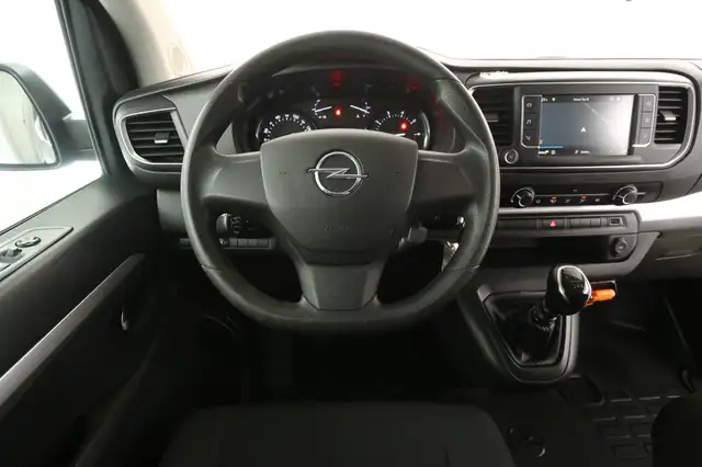 Opel Vivaro view 2