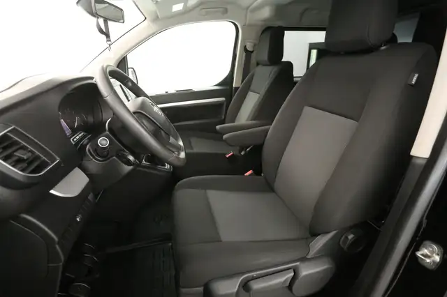 Opel Vivaro view 10