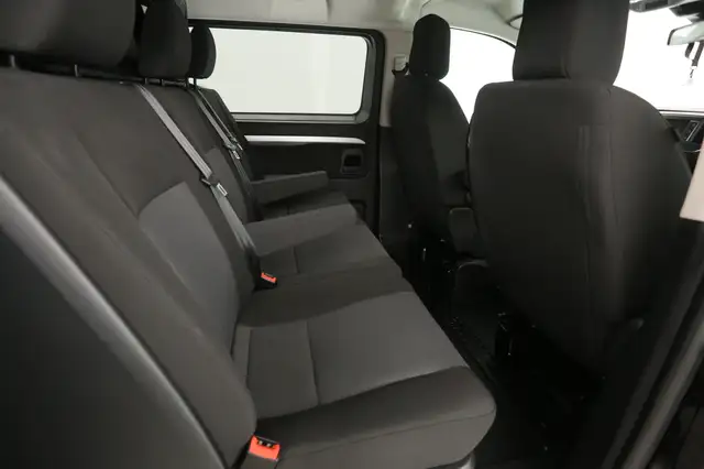 Opel Vivaro view 3